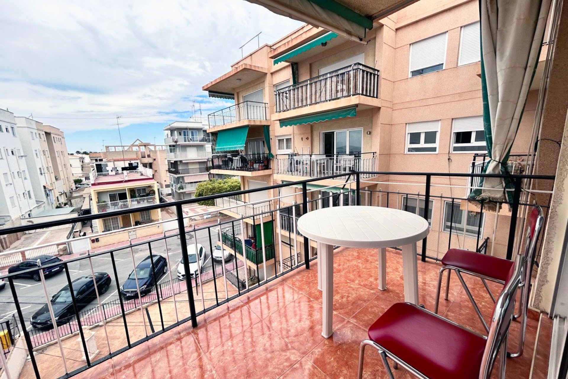 Resale - Apartment / Flat * - Santa Pola *