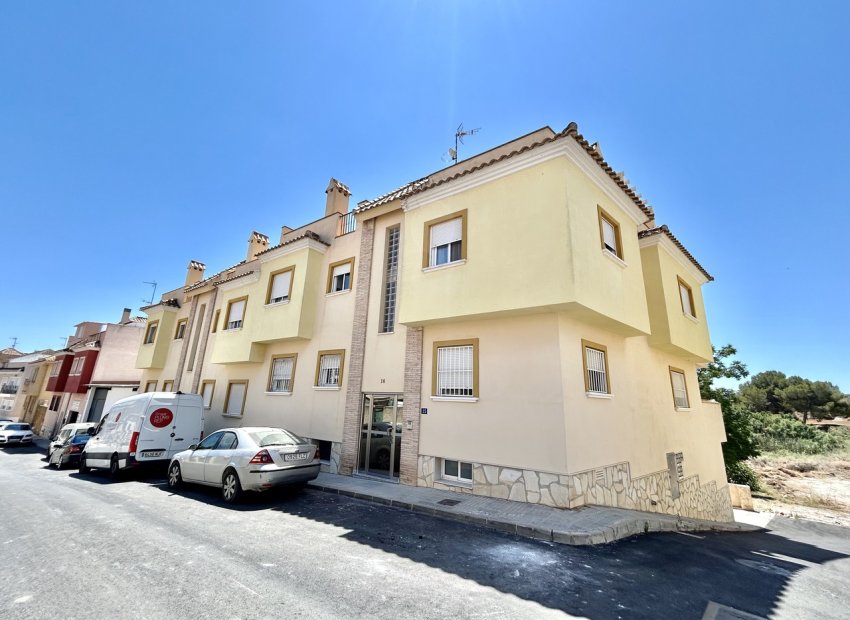 Resale - Apartment / Flat * - Torremendo *