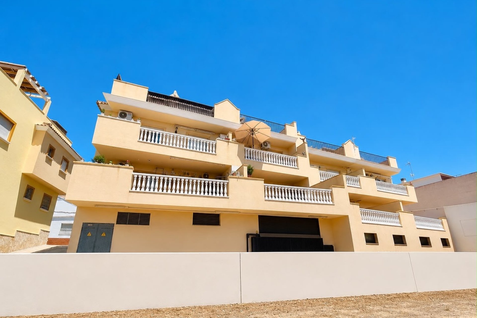 Resale - Apartment / Flat * - Torremendo *