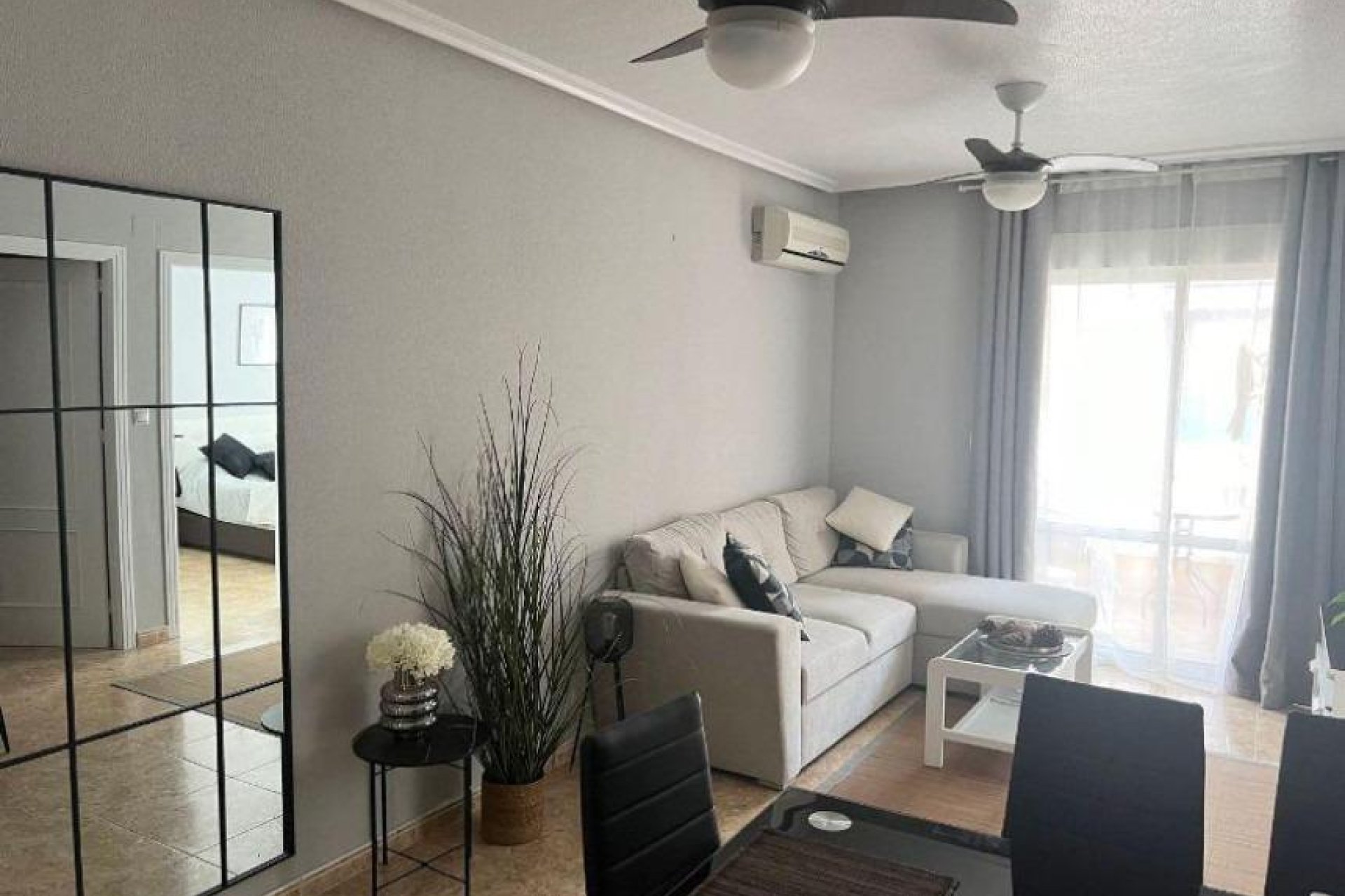 Resale - Apartment / flat - Torrevieja - Acequion