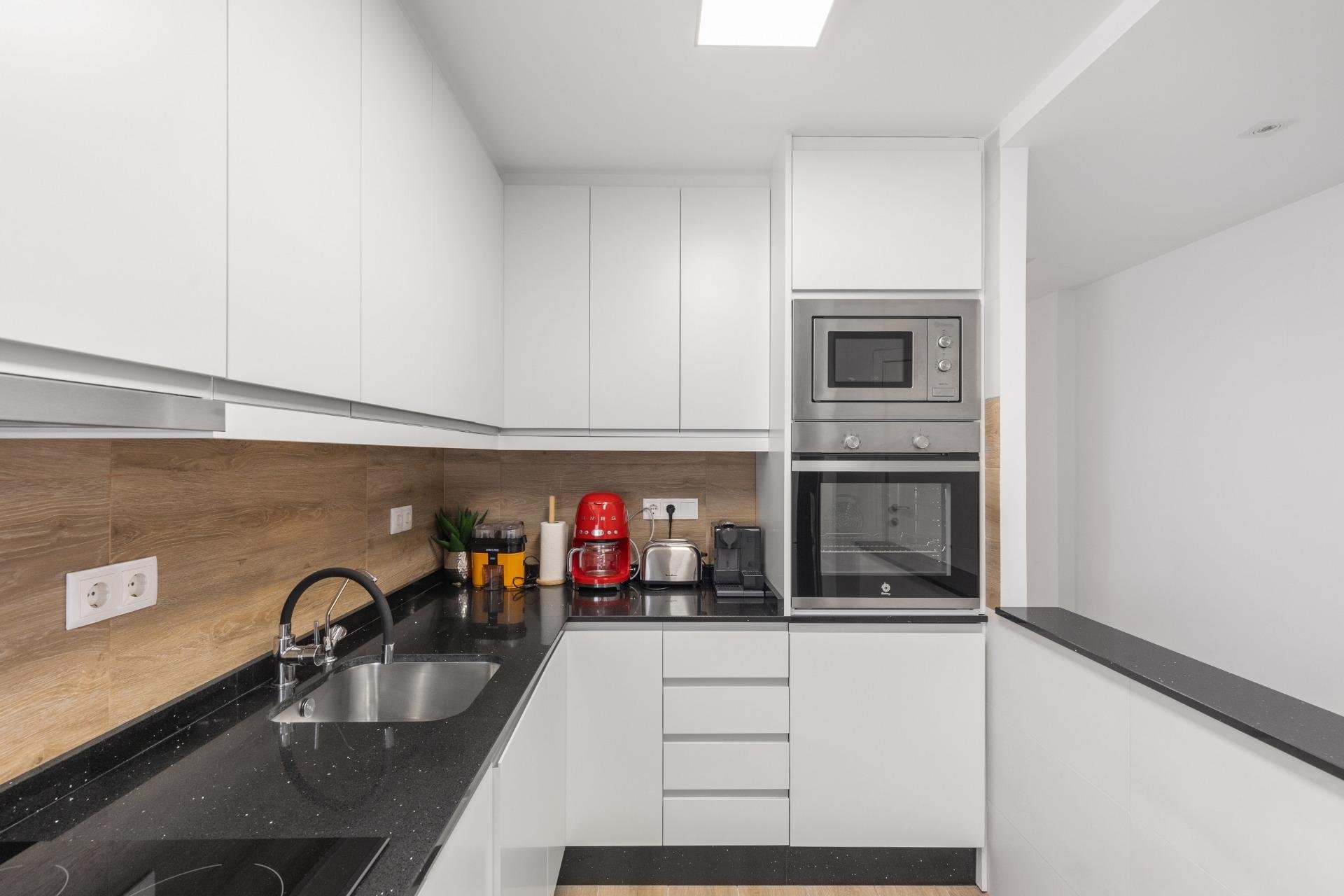 Resale - Apartment / Flat * - Torrevieja - Acequion *