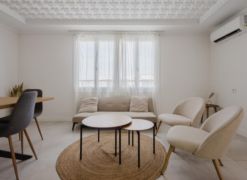 Resale - Apartment / Flat * - Torrevieja - Acequion *