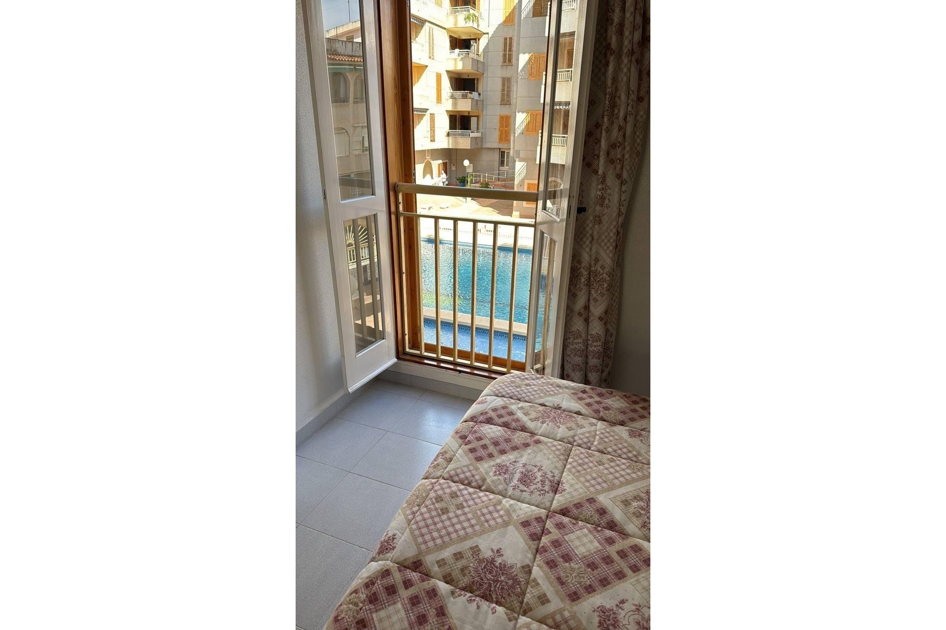 Resale - Apartment / Flat * - Torrevieja - Acequion *