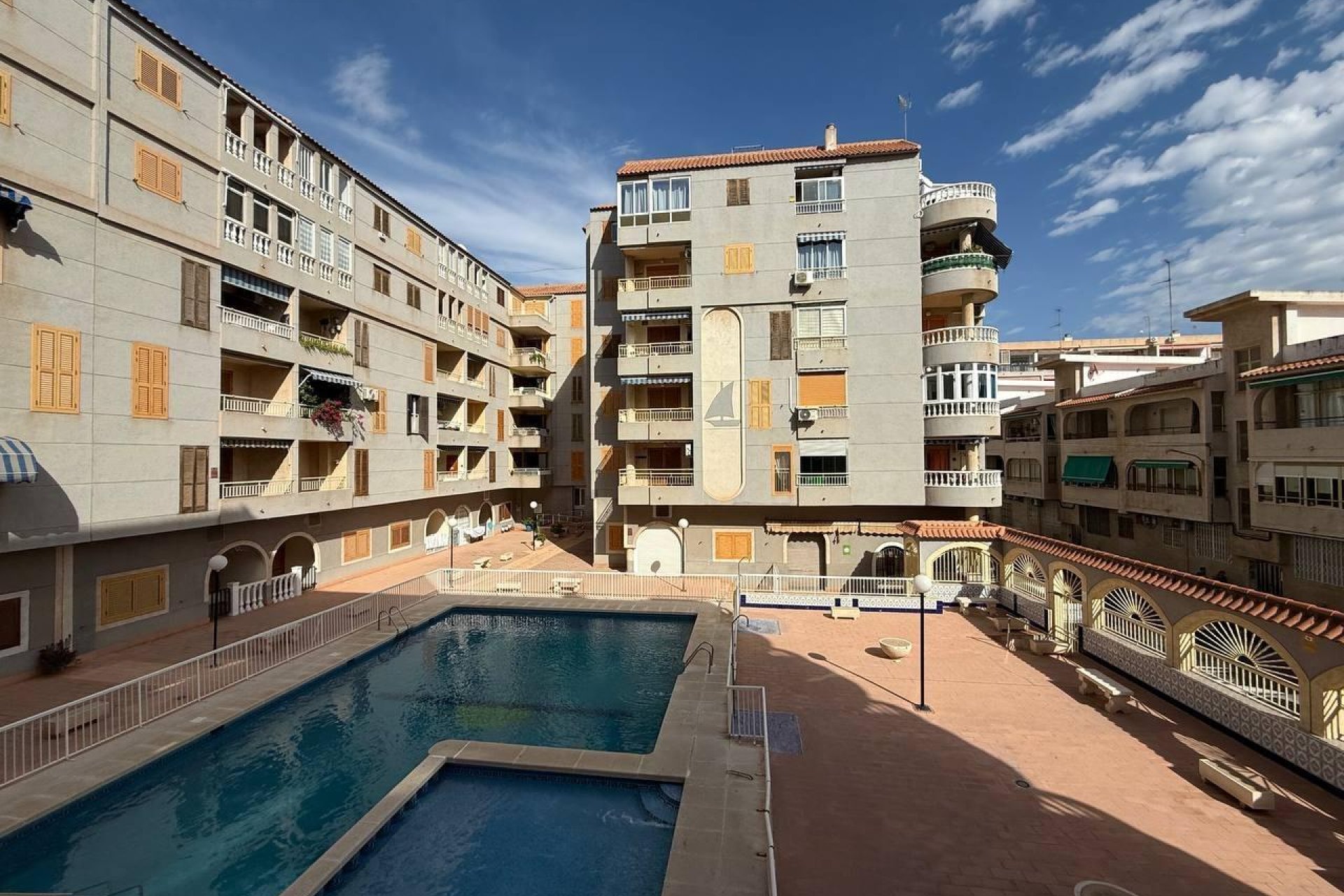 Resale - Apartment / Flat * - Torrevieja - Acequion *