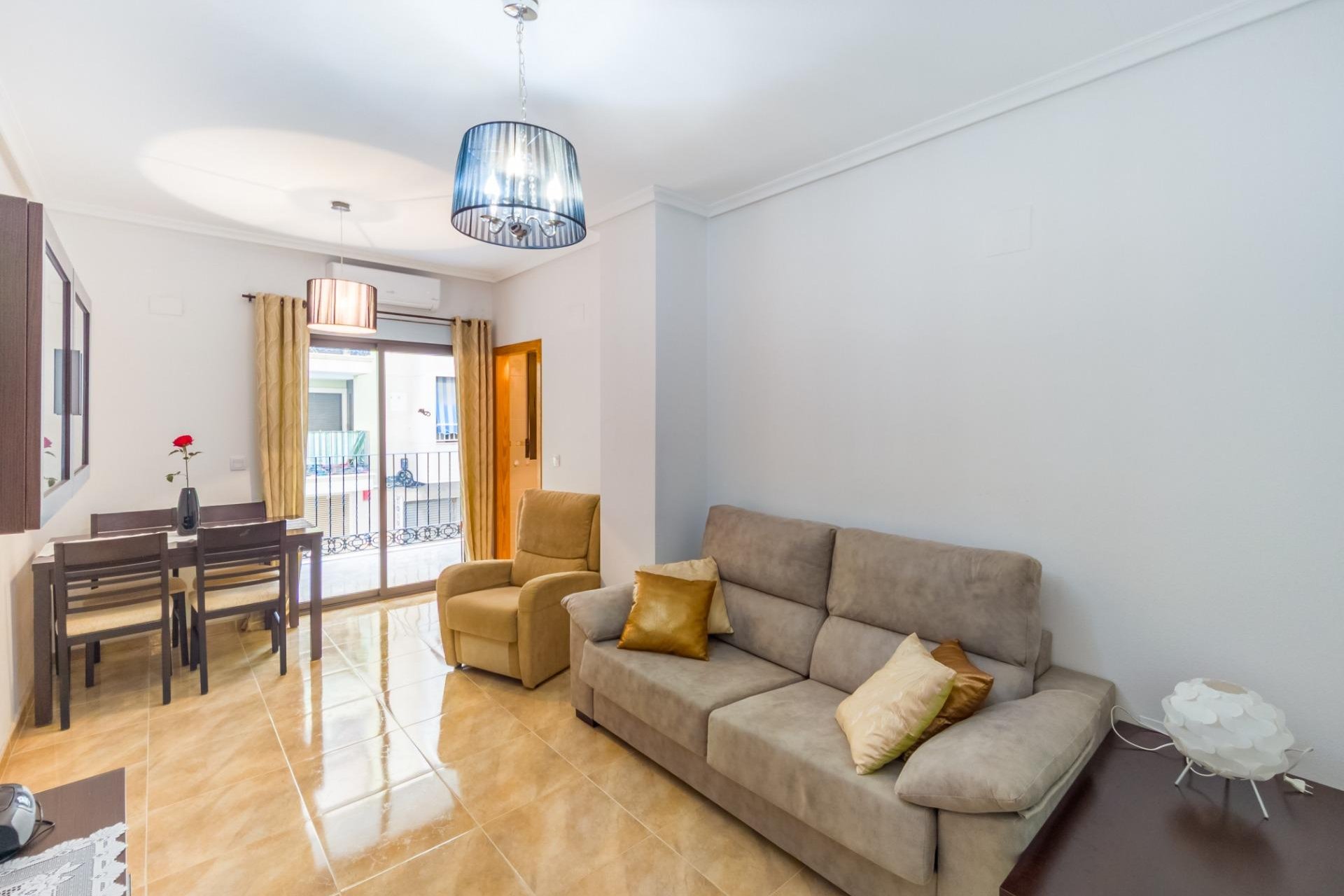 Resale - Apartment / Flat * - Torrevieja * - Acequion *