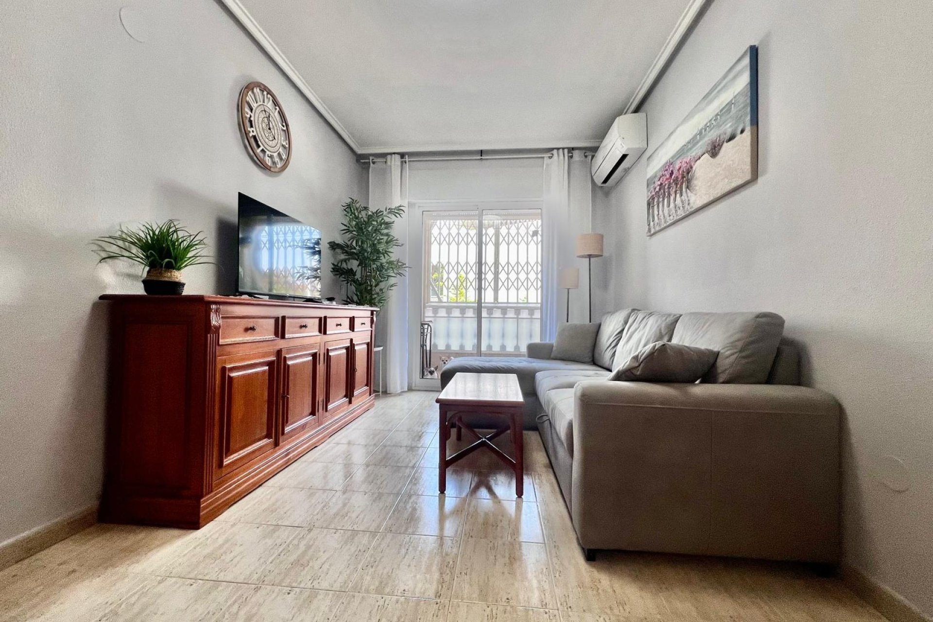 Resale - Apartment / Flat * - Torrevieja * - Acequion *