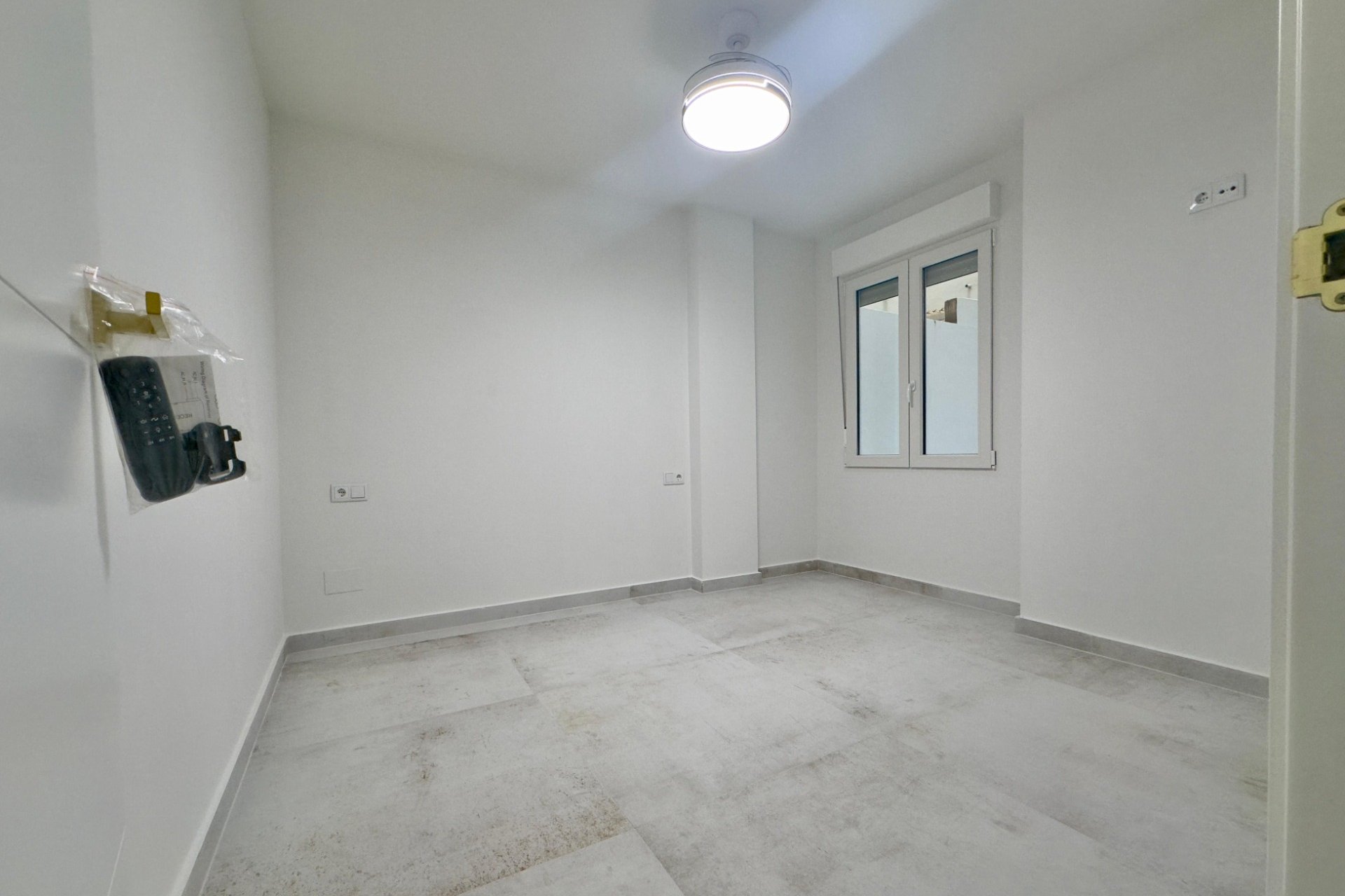 Resale - Apartment / Flat * - Torrevieja * - Acequion *