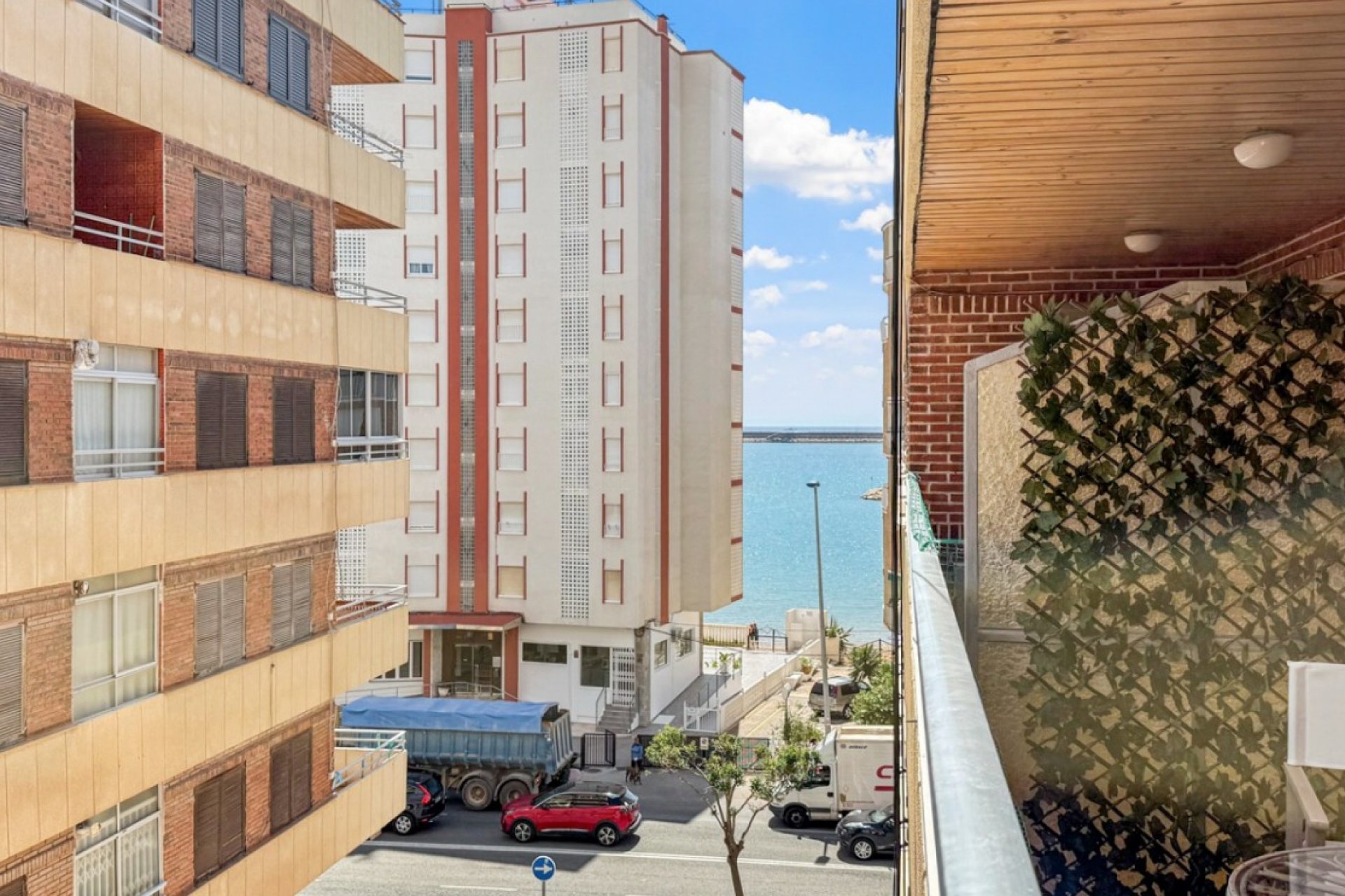 Resale - Apartment / Flat * - Torrevieja * - Acequion *