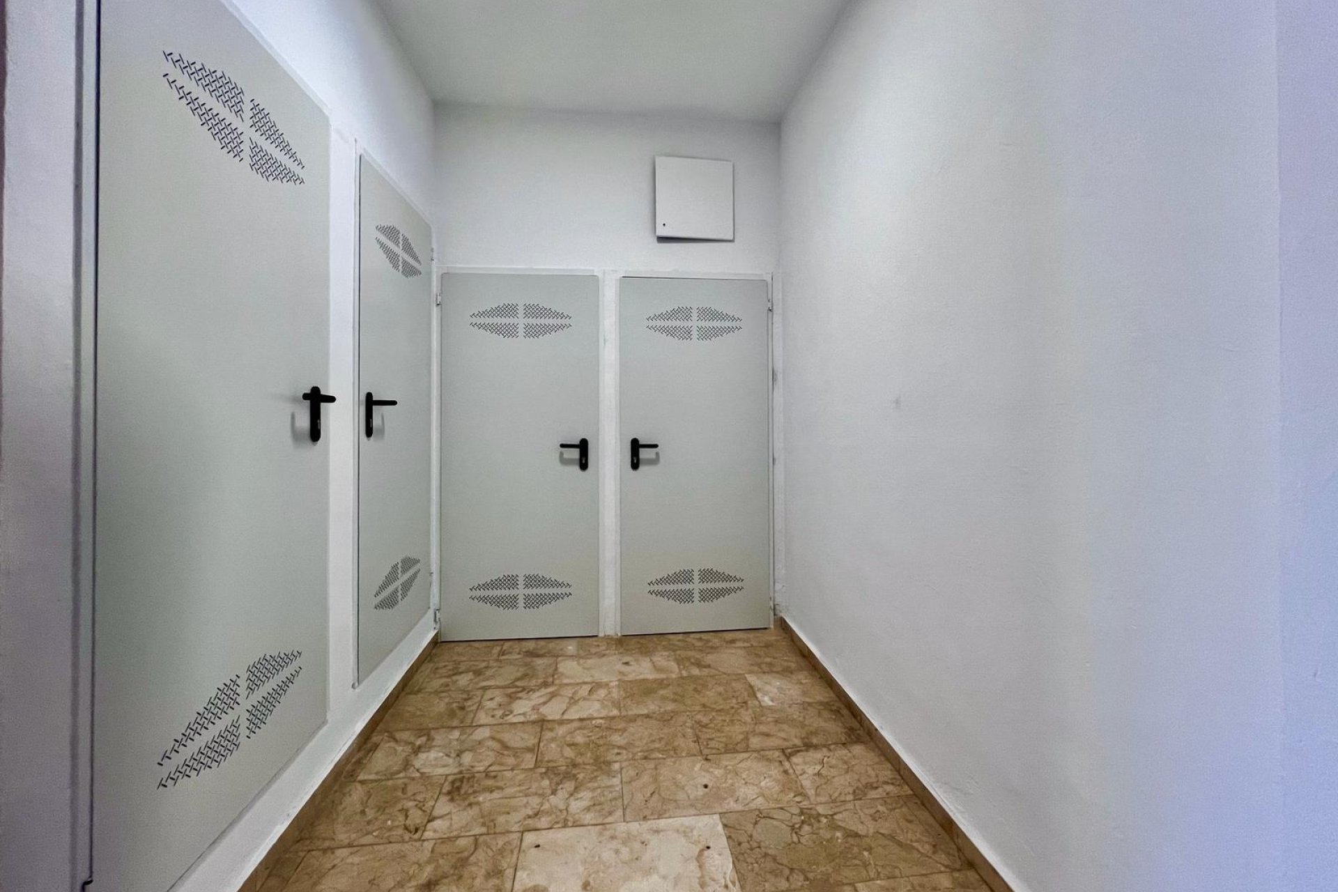 Resale - Apartment / Flat * - Torrevieja * - Acequion *
