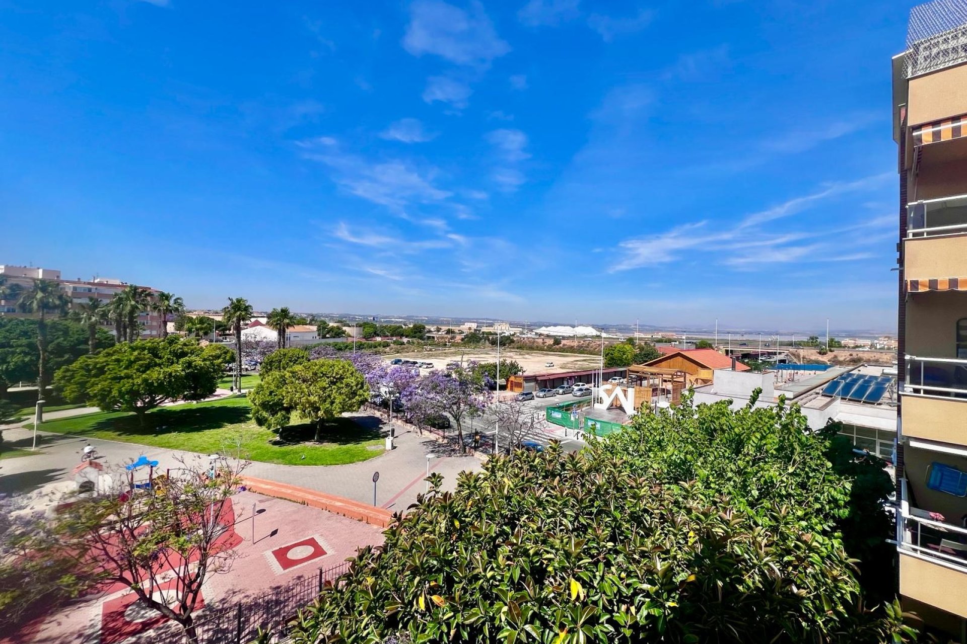 Resale - Apartment / Flat * - Torrevieja * - Acequion *