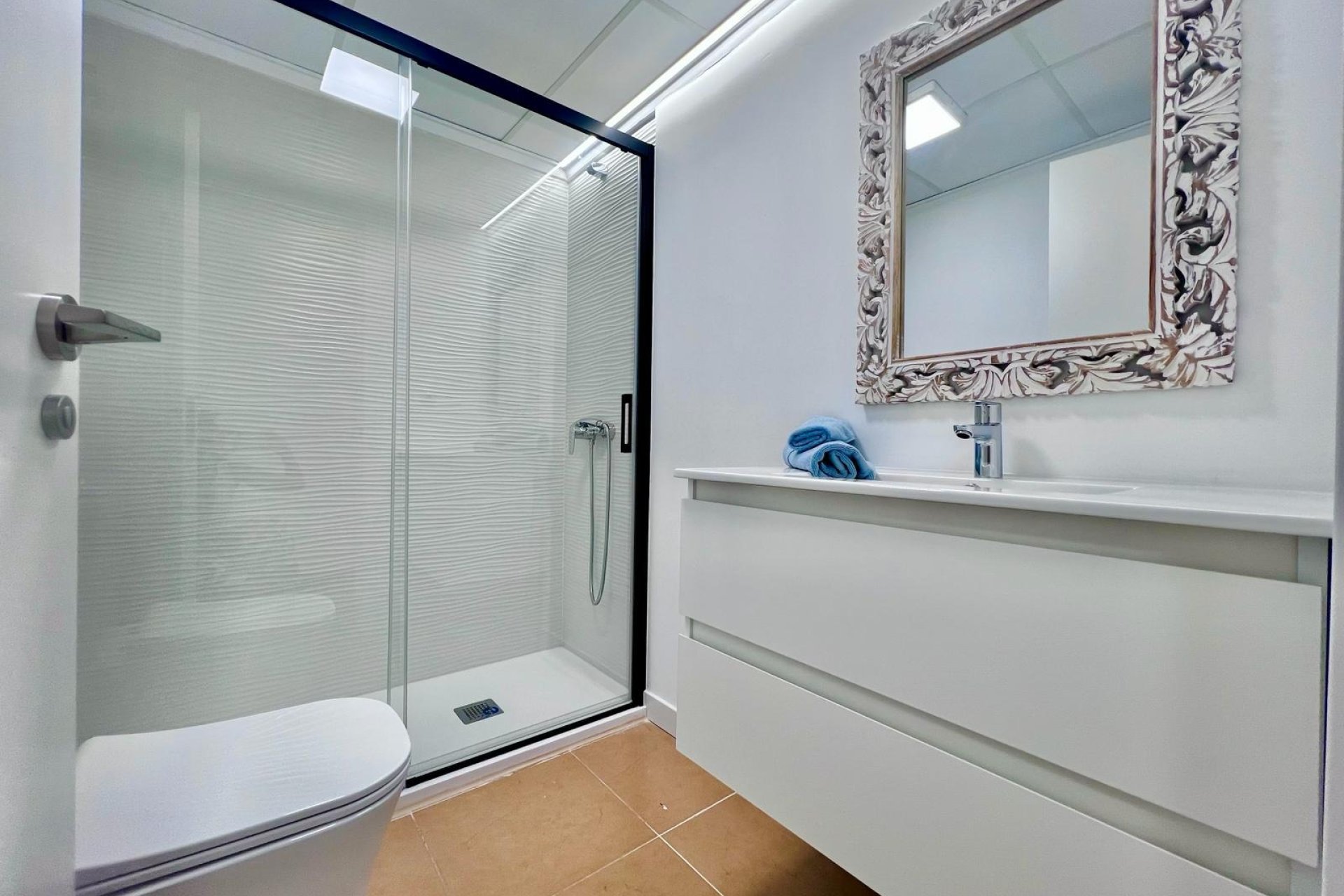 Resale - Apartment / Flat * - Torrevieja * - Acequion *