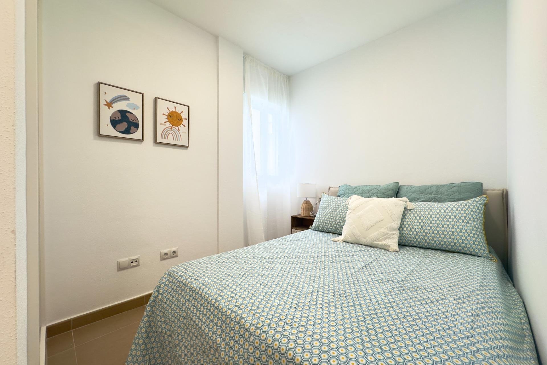 Resale - Apartment / Flat * - Torrevieja * - Acequion *