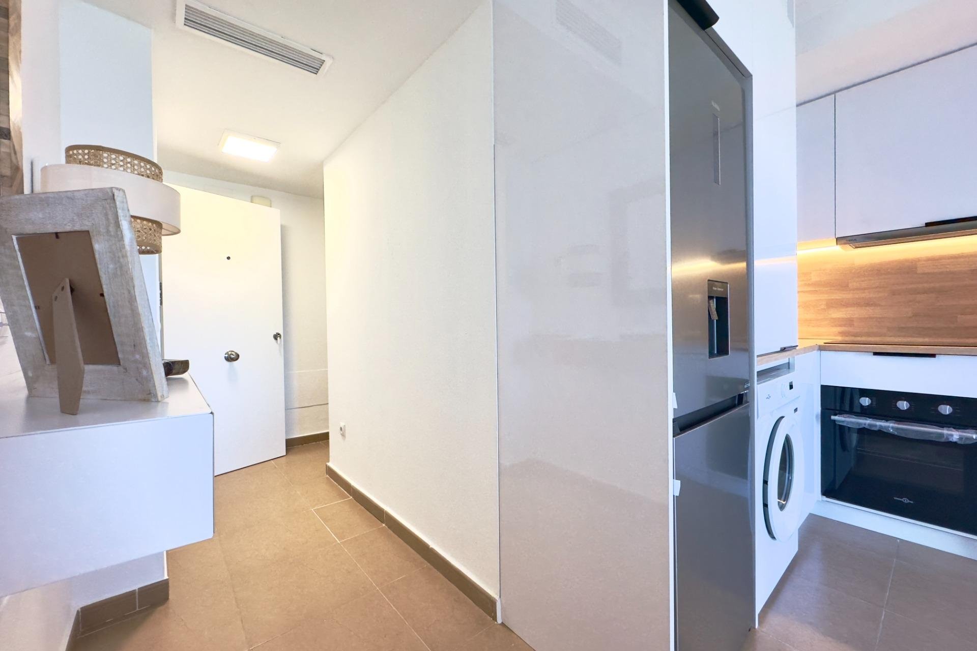 Resale - Apartment / Flat * - Torrevieja * - Acequion *