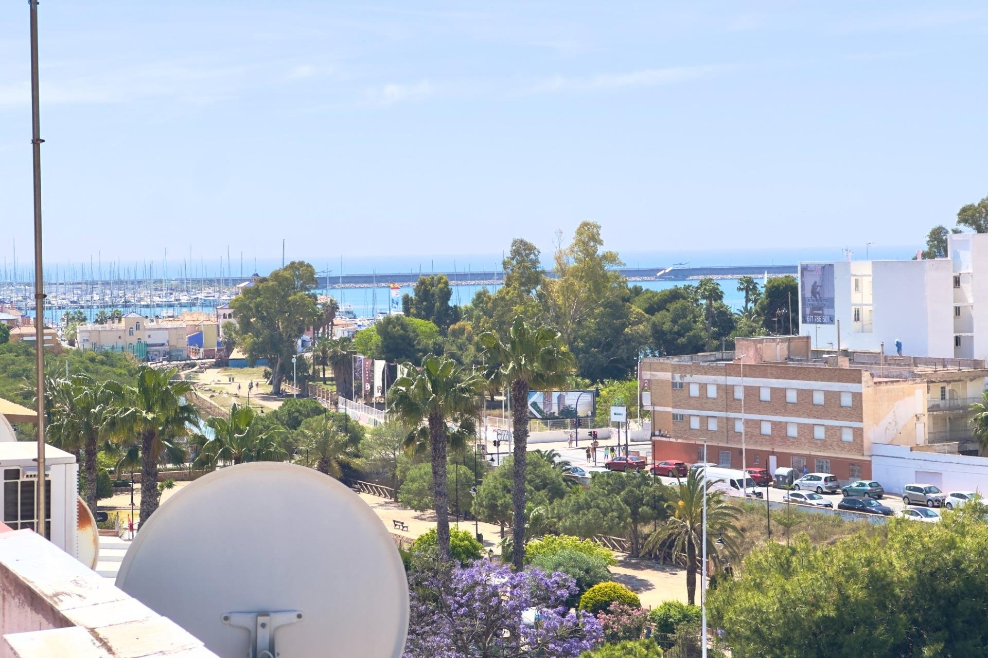Resale - Apartment / Flat * - Torrevieja * - Acequion *