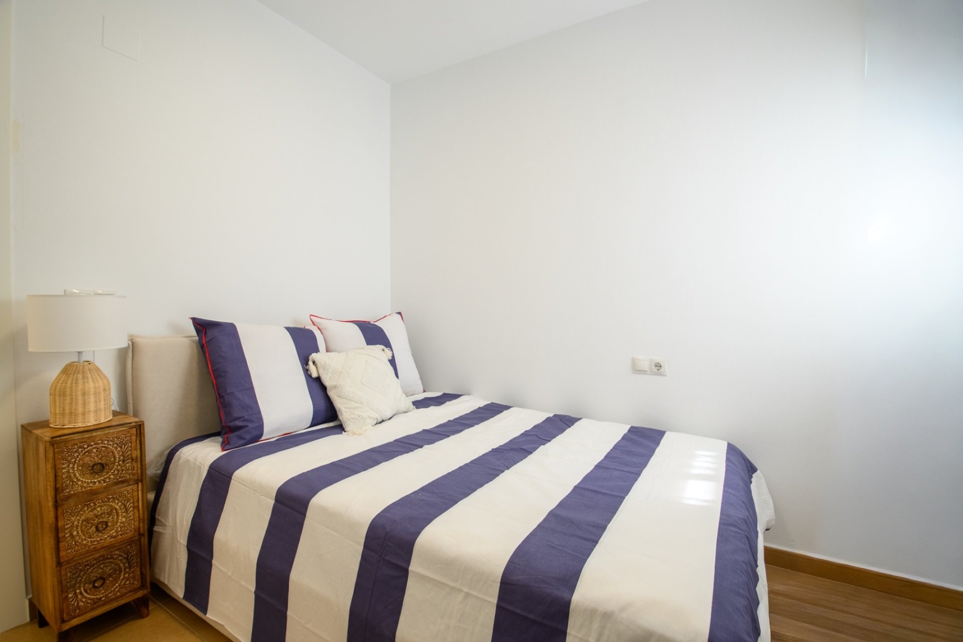 Resale - Apartment / Flat * - Torrevieja * - Acequion *