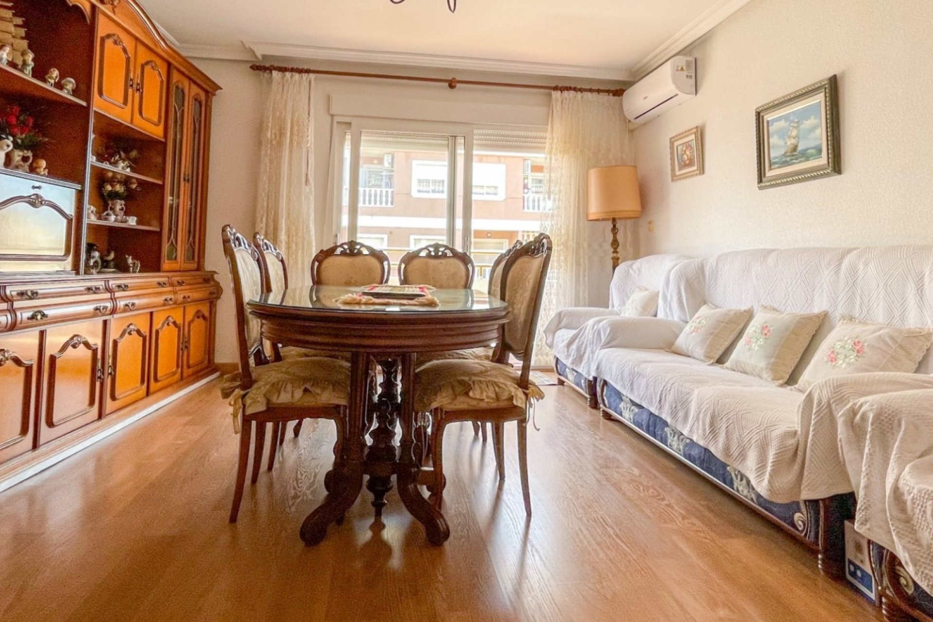 Resale - Apartment / Flat * - Torrevieja * - Acequion *