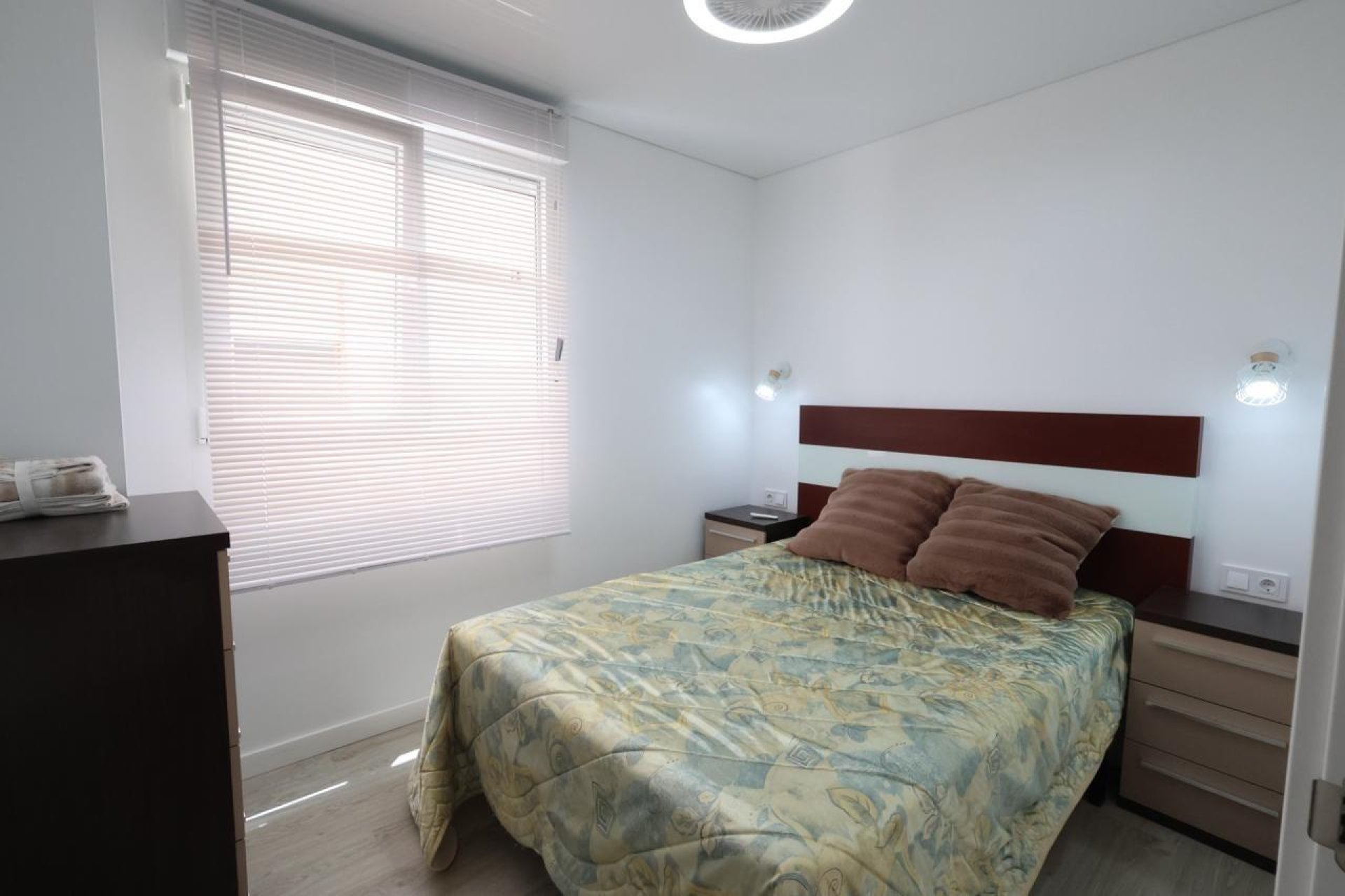 Resale - Apartment / Flat * - Torrevieja * - Acequion *