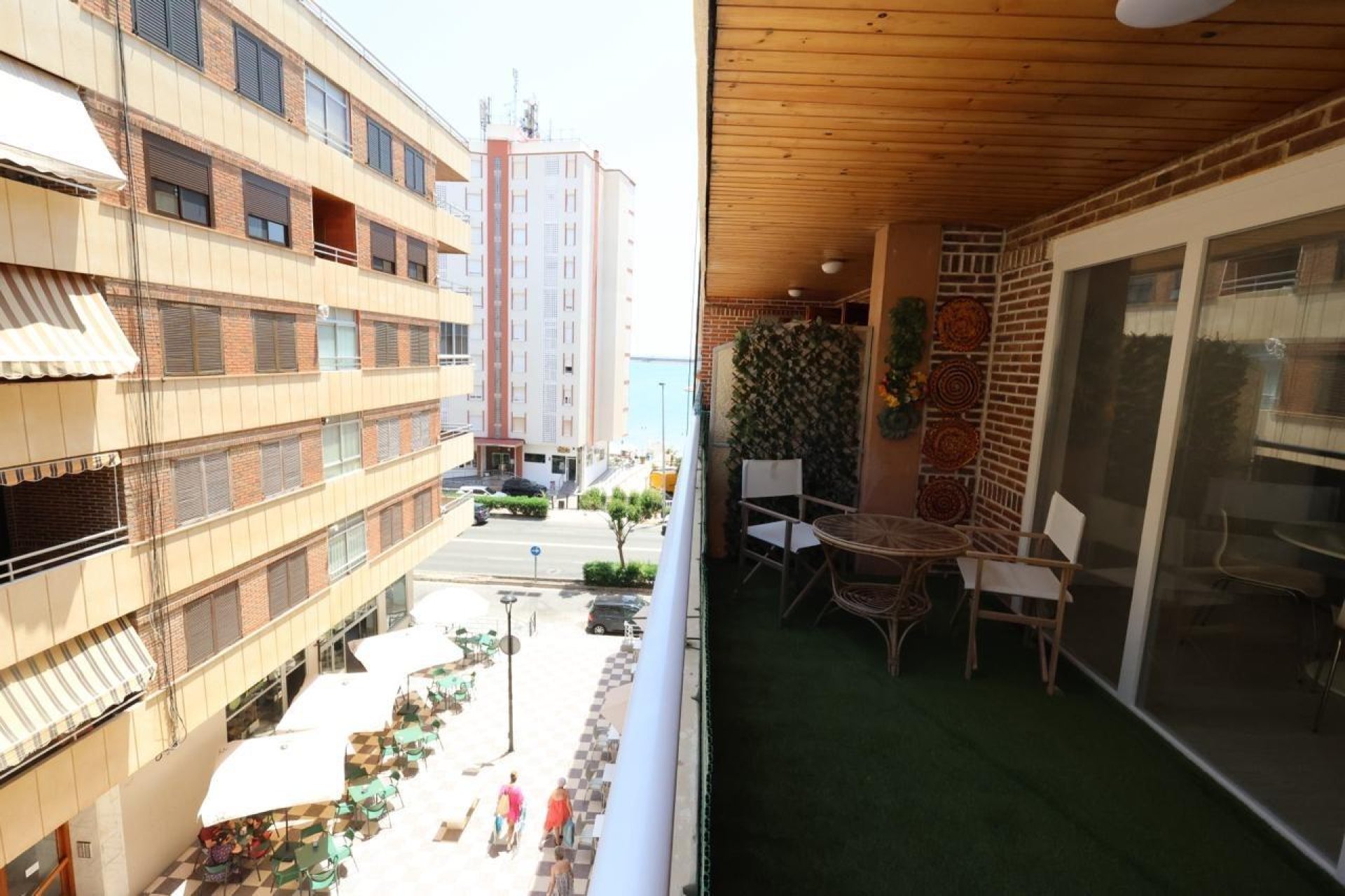 Resale - Apartment / Flat * - Torrevieja * - Acequion *