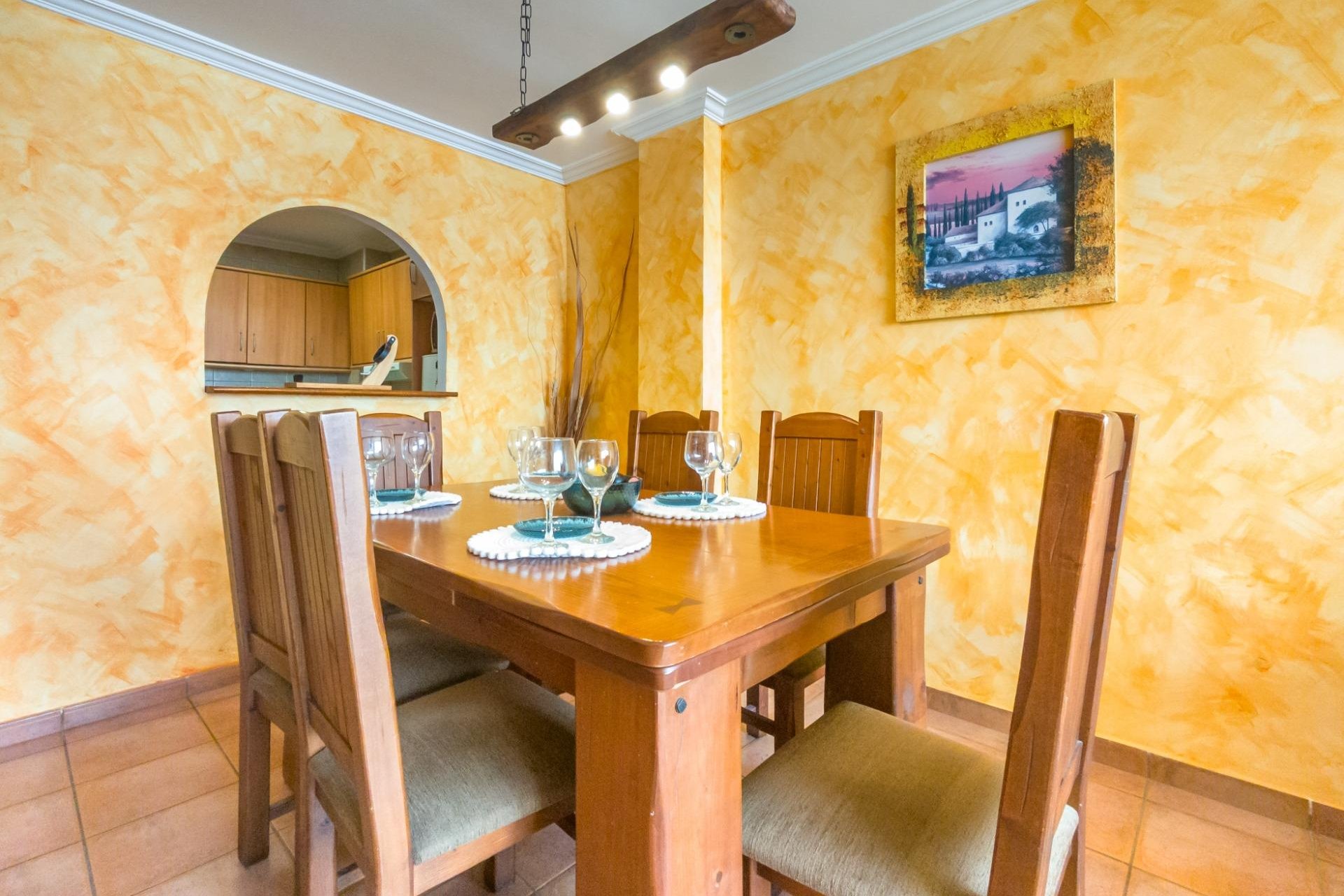 Resale - Apartment / Flat * - Torrevieja * - Acequion *
