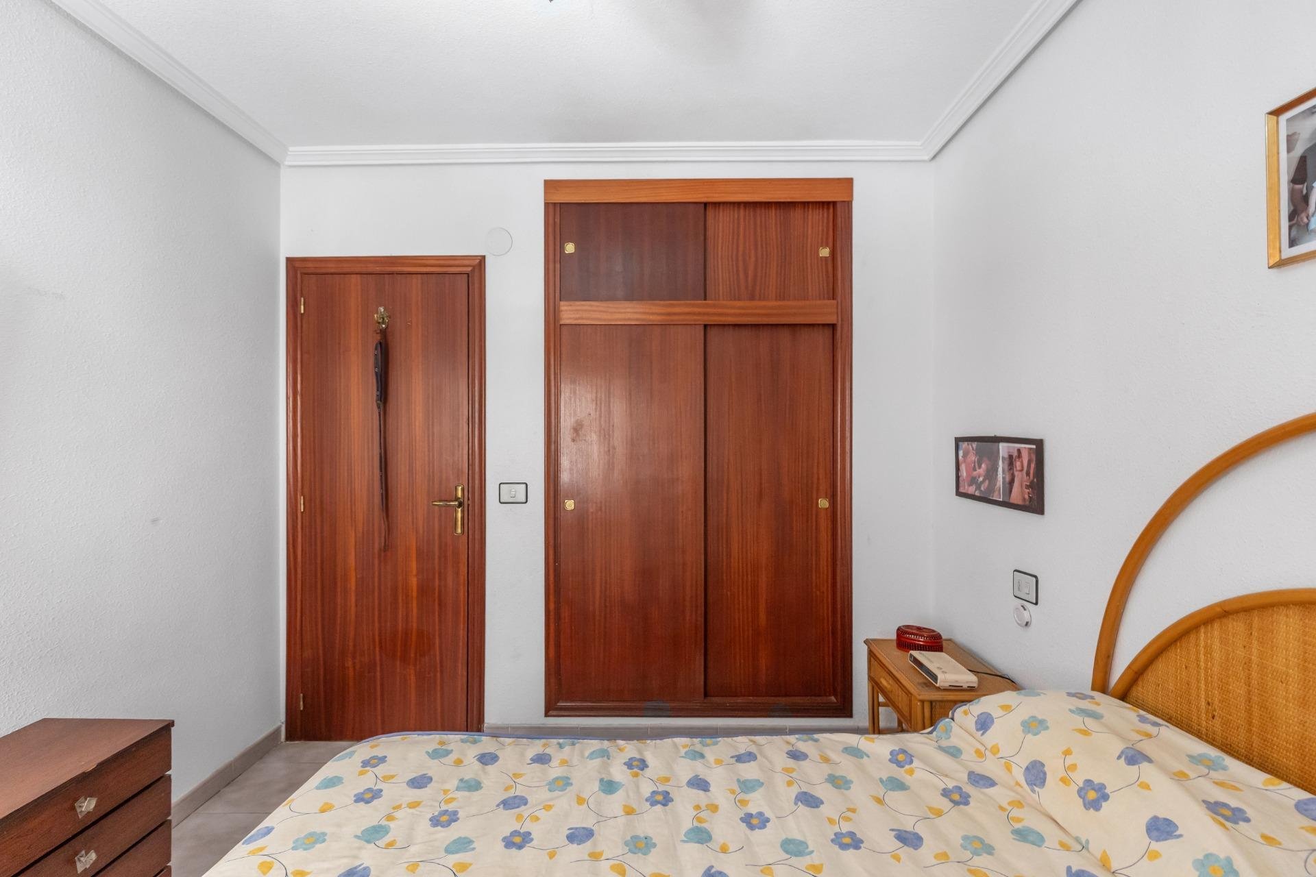 Resale - Apartment / Flat * - Torrevieja * - Acequion *