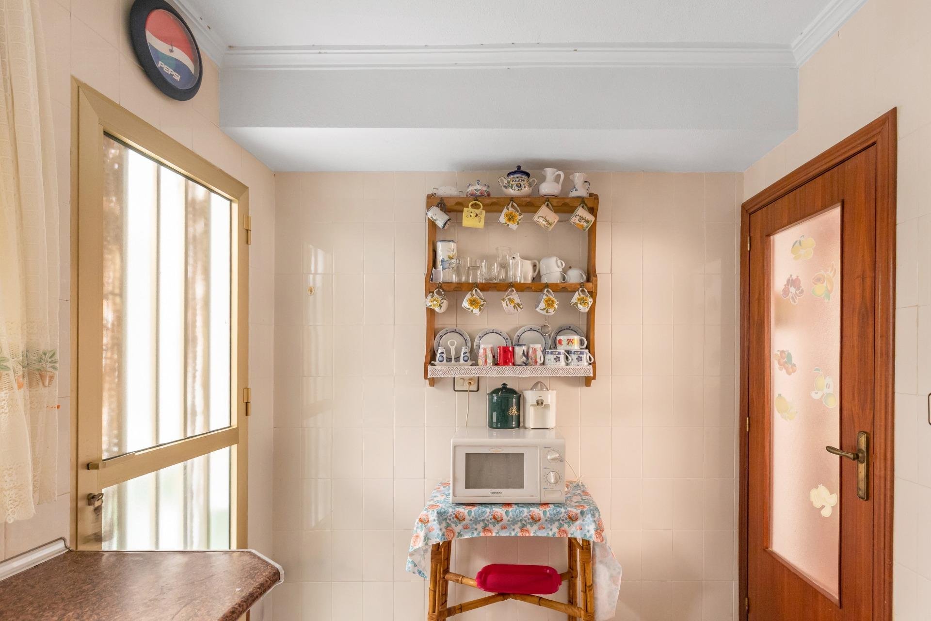 Resale - Apartment / Flat * - Torrevieja * - Acequion *