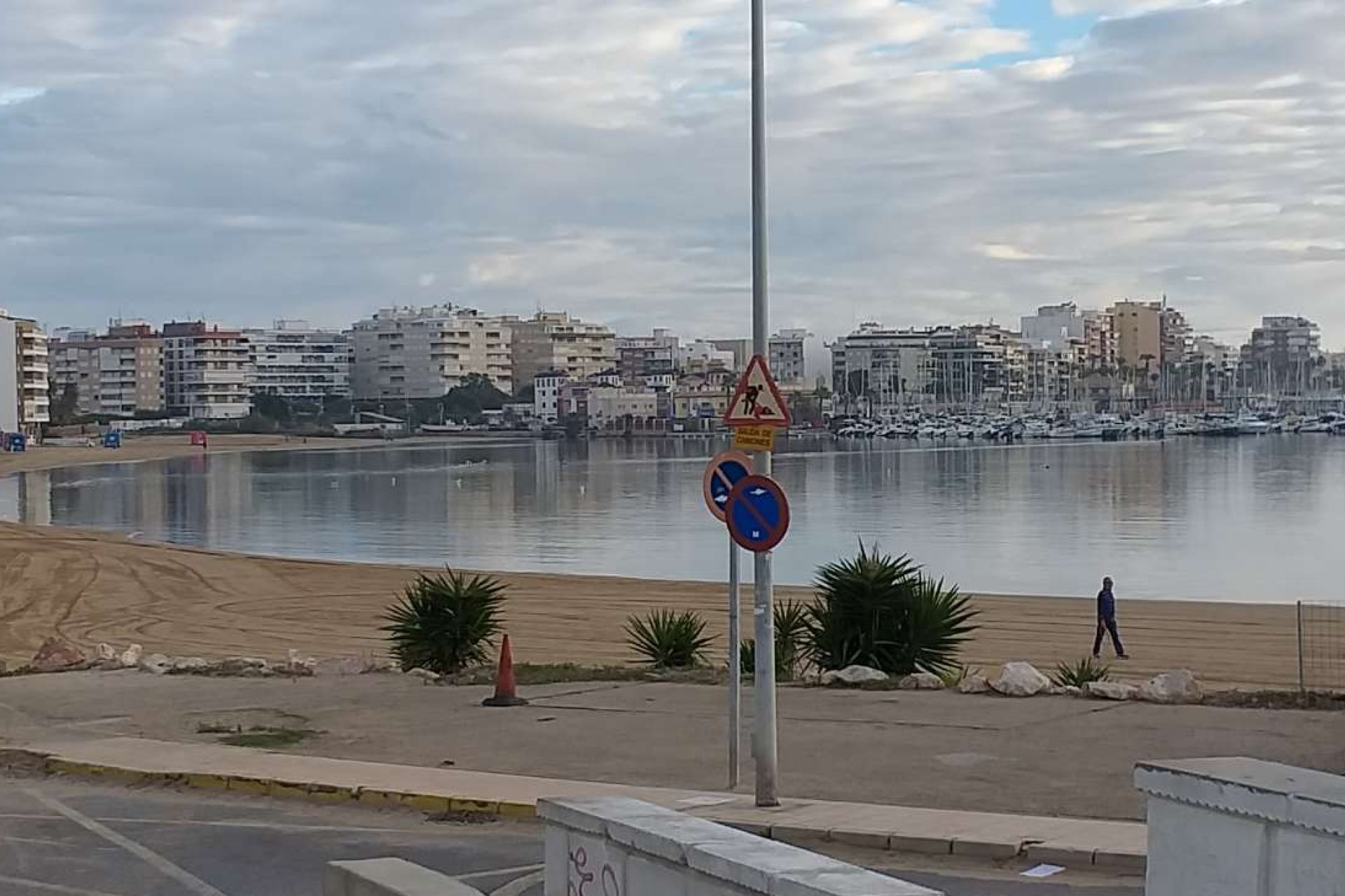 Resale - Apartment / Flat * - Torrevieja * - Acequion *