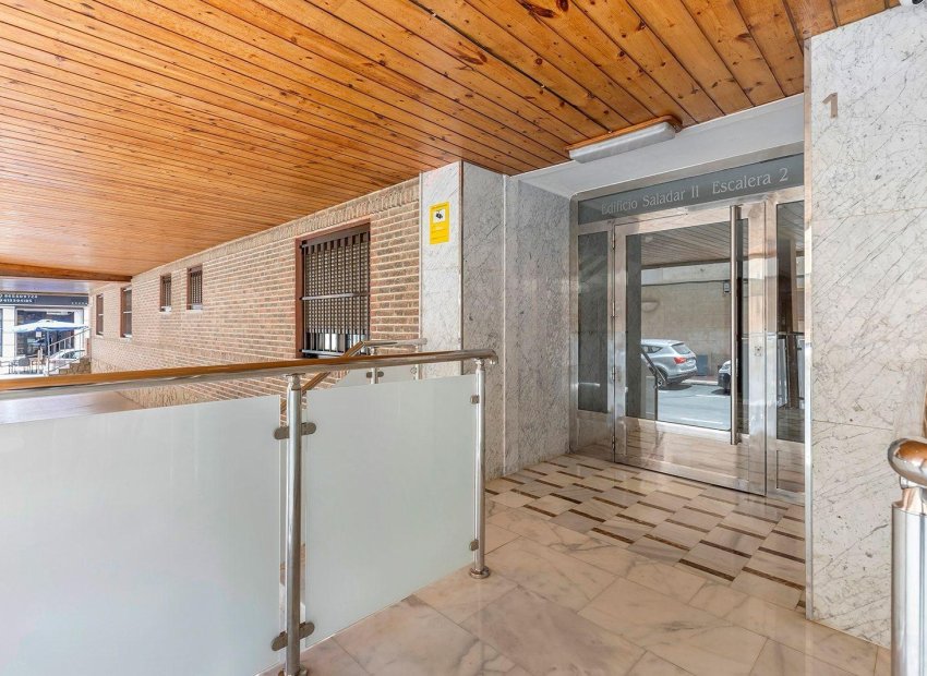 Resale - Apartment / Flat * - Torrevieja * - Acequion *