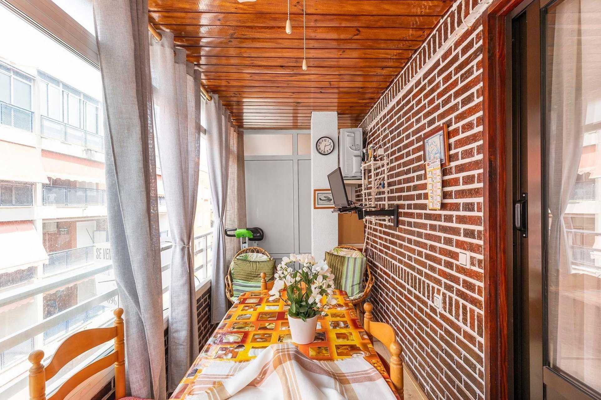 Resale - Apartment / Flat * - Torrevieja * - Acequion *