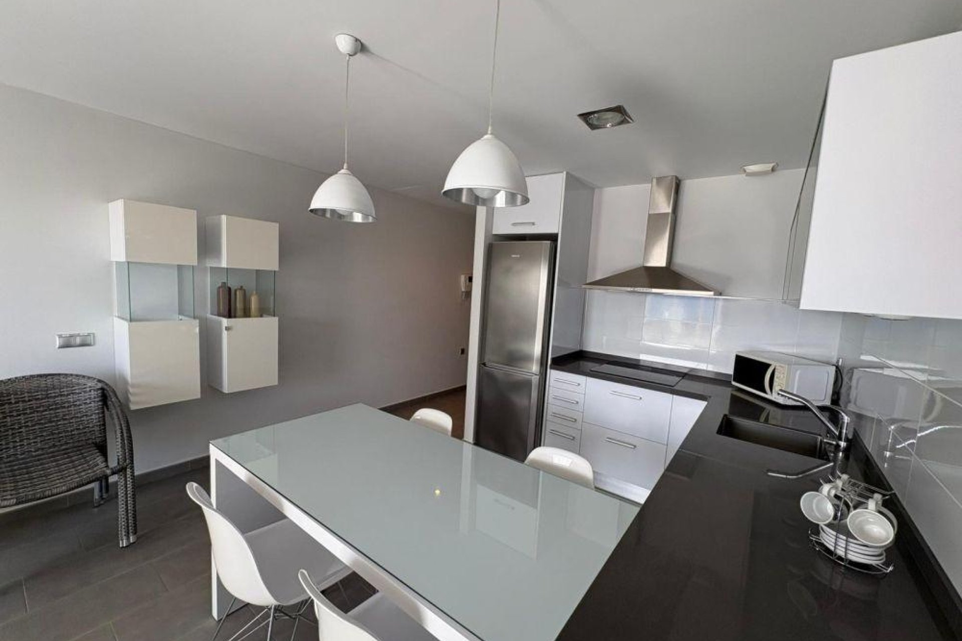 Resale - Apartment / Flat * - Torrevieja * - Acequion *