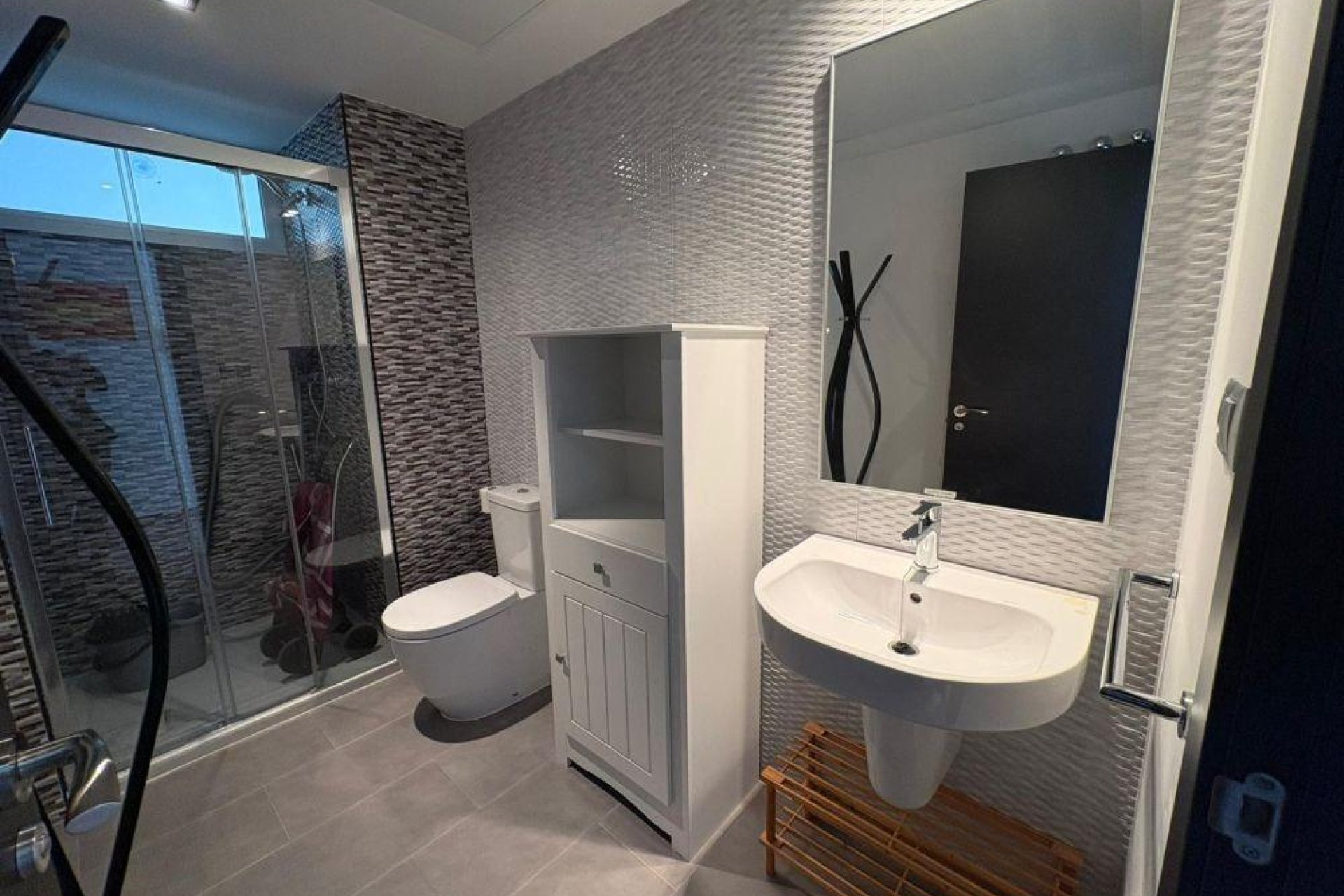 Resale - Apartment / Flat * - Torrevieja * - Acequion *
