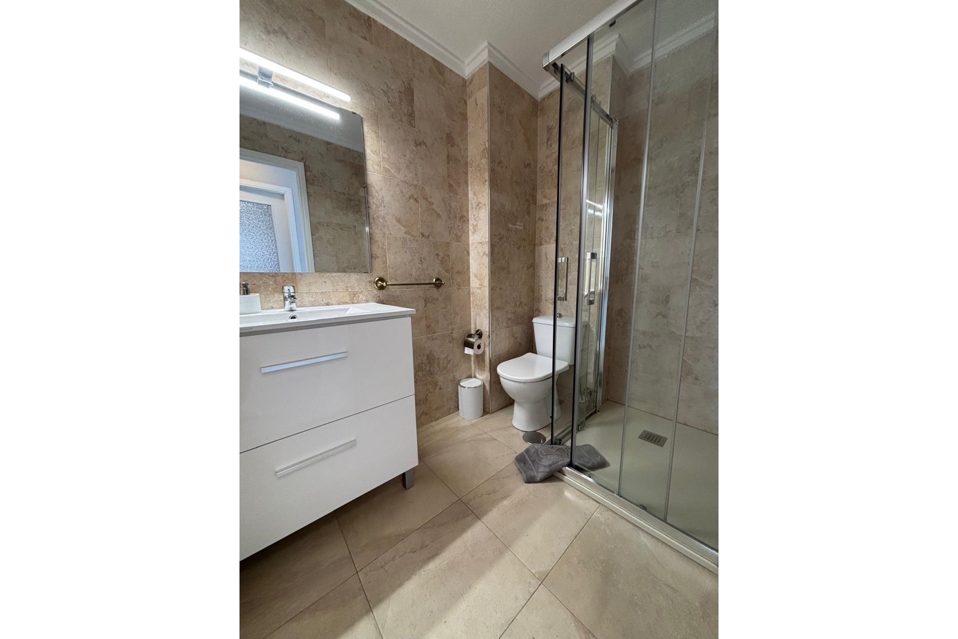 Resale - Apartment / Flat * - Torrevieja * - Acequion *