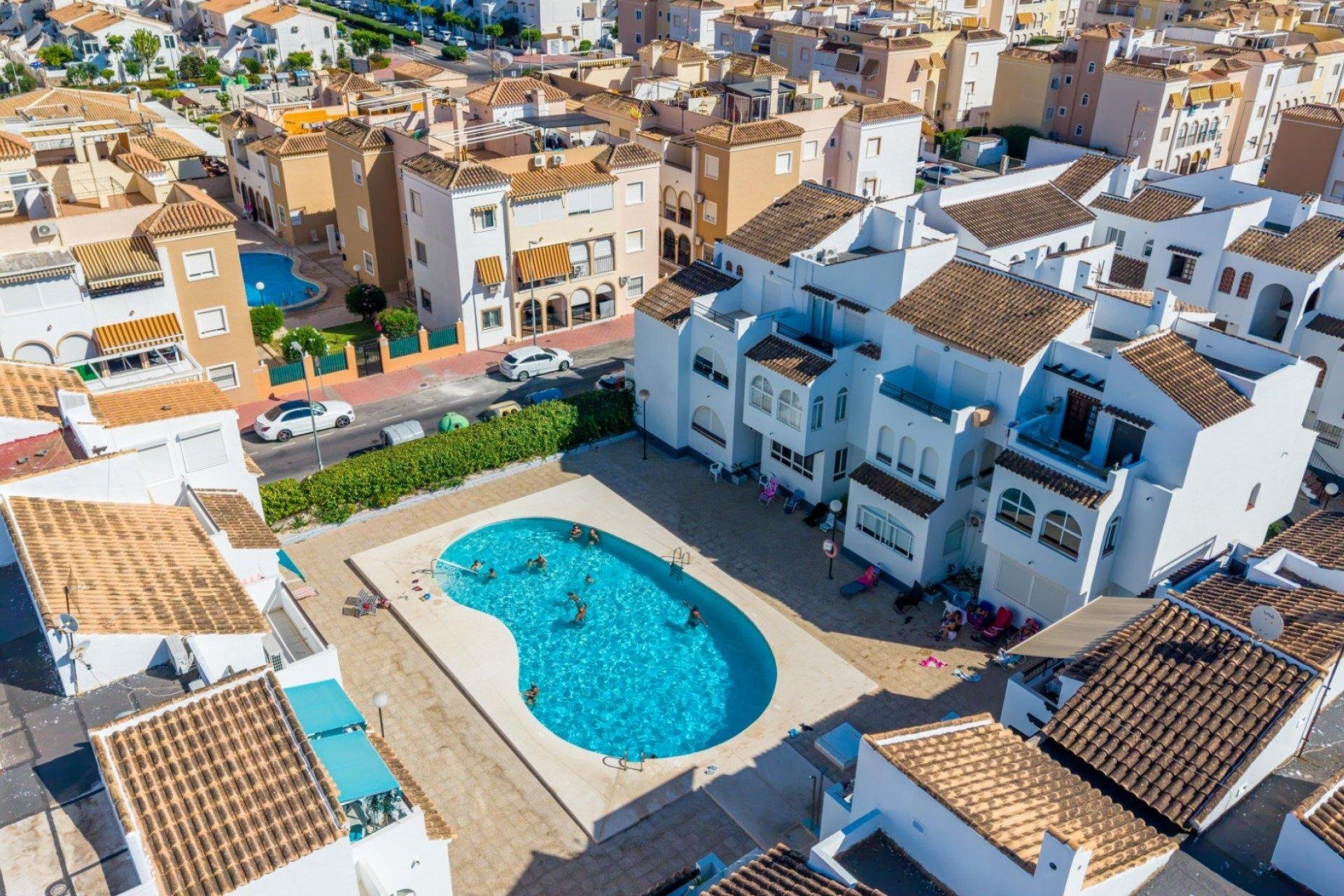 Resale - Apartment / Flat * - Torrevieja * - Acequion *