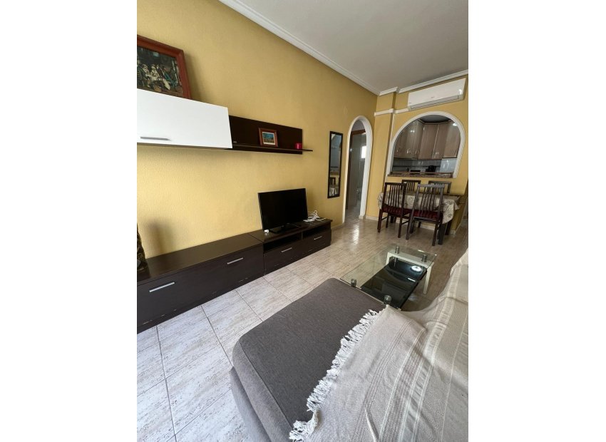 Resale - Apartment / Flat * - Torrevieja * - Acequion *