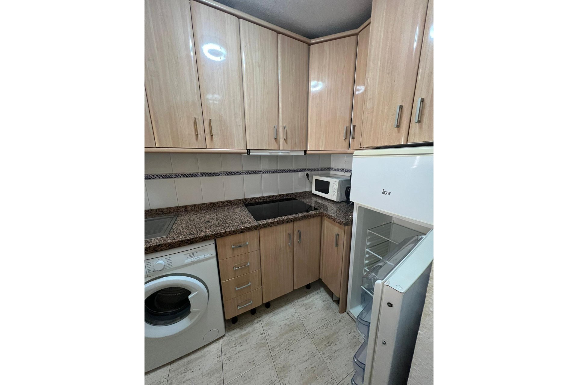 Resale - Apartment / Flat * - Torrevieja * - Acequion *