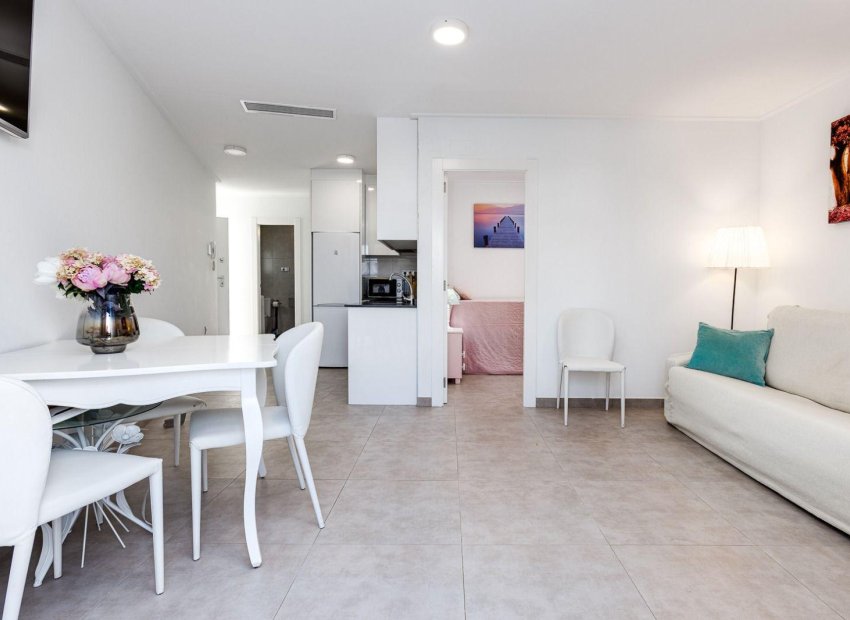 Resale - Apartment / flat - Torrevieja - Aguas Nuevas