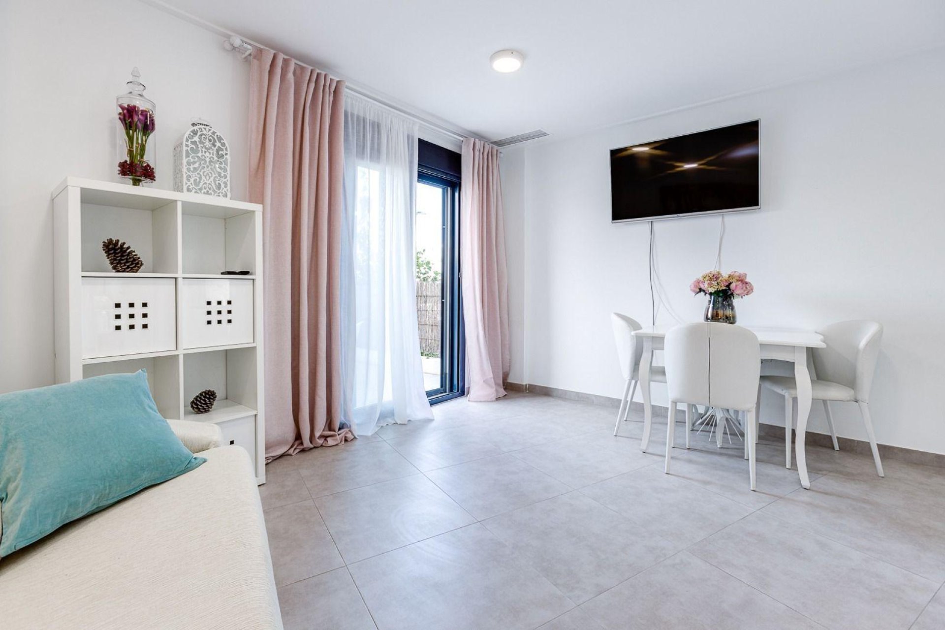 Resale - Apartment / flat - Torrevieja - Aguas Nuevas