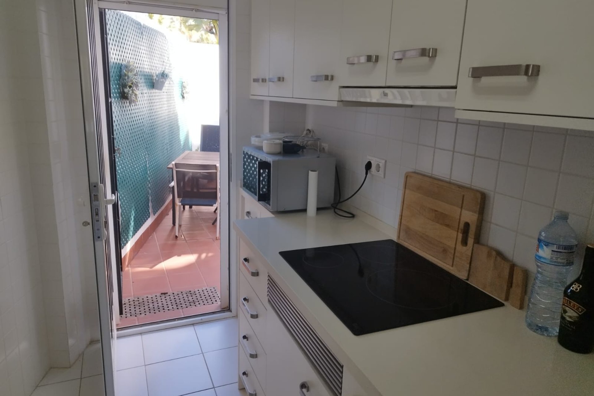 Resale - Apartment / Flat * - Torrevieja * - Aguas Nuevas *