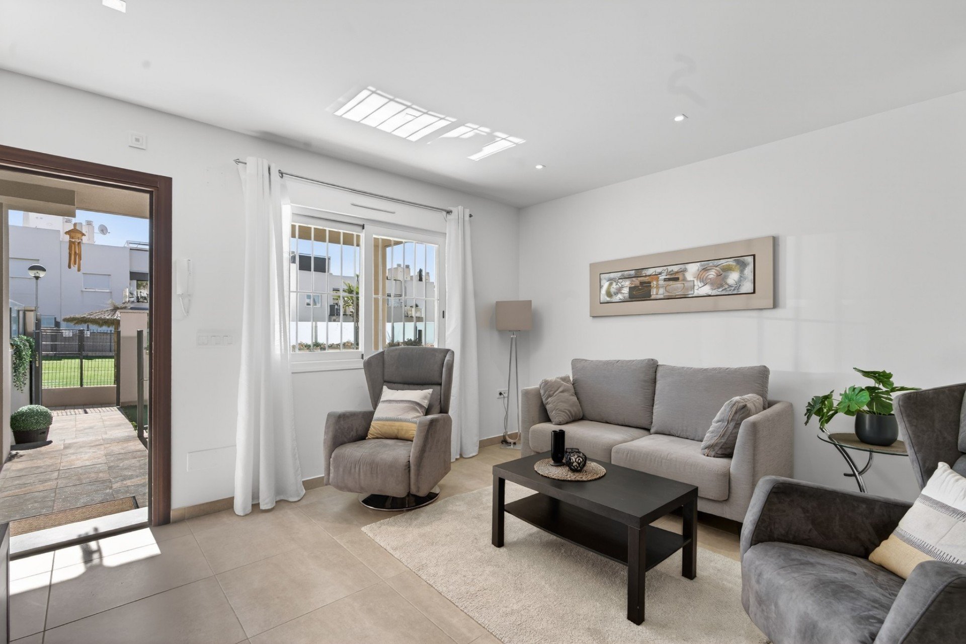 Resale - Apartment / Flat * - Torrevieja * - Aguas Nuevas *