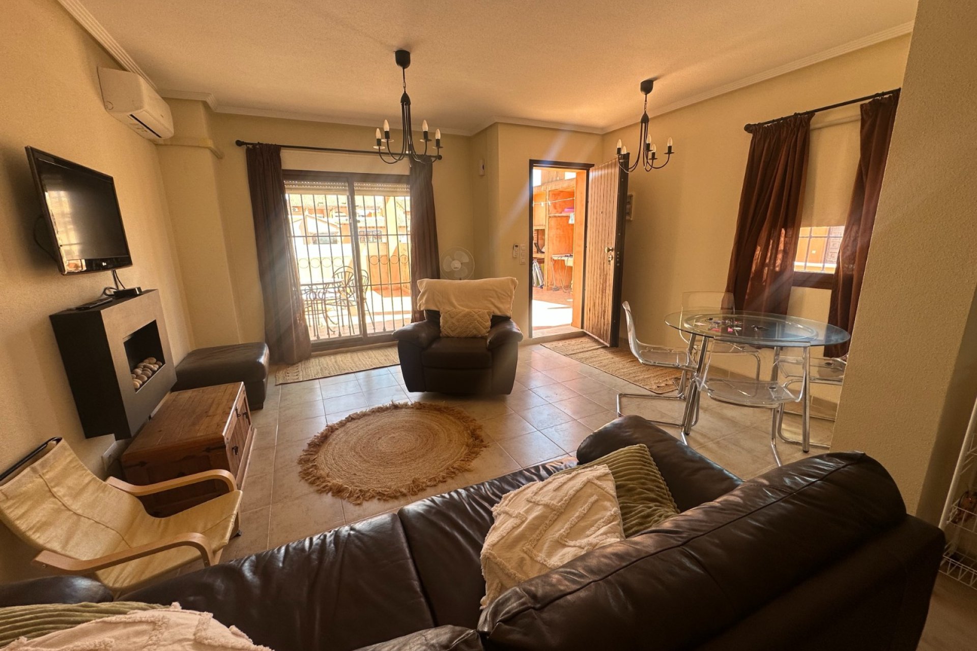 Resale - Apartment / Flat * - Torrevieja * - Aguas Nuevas *