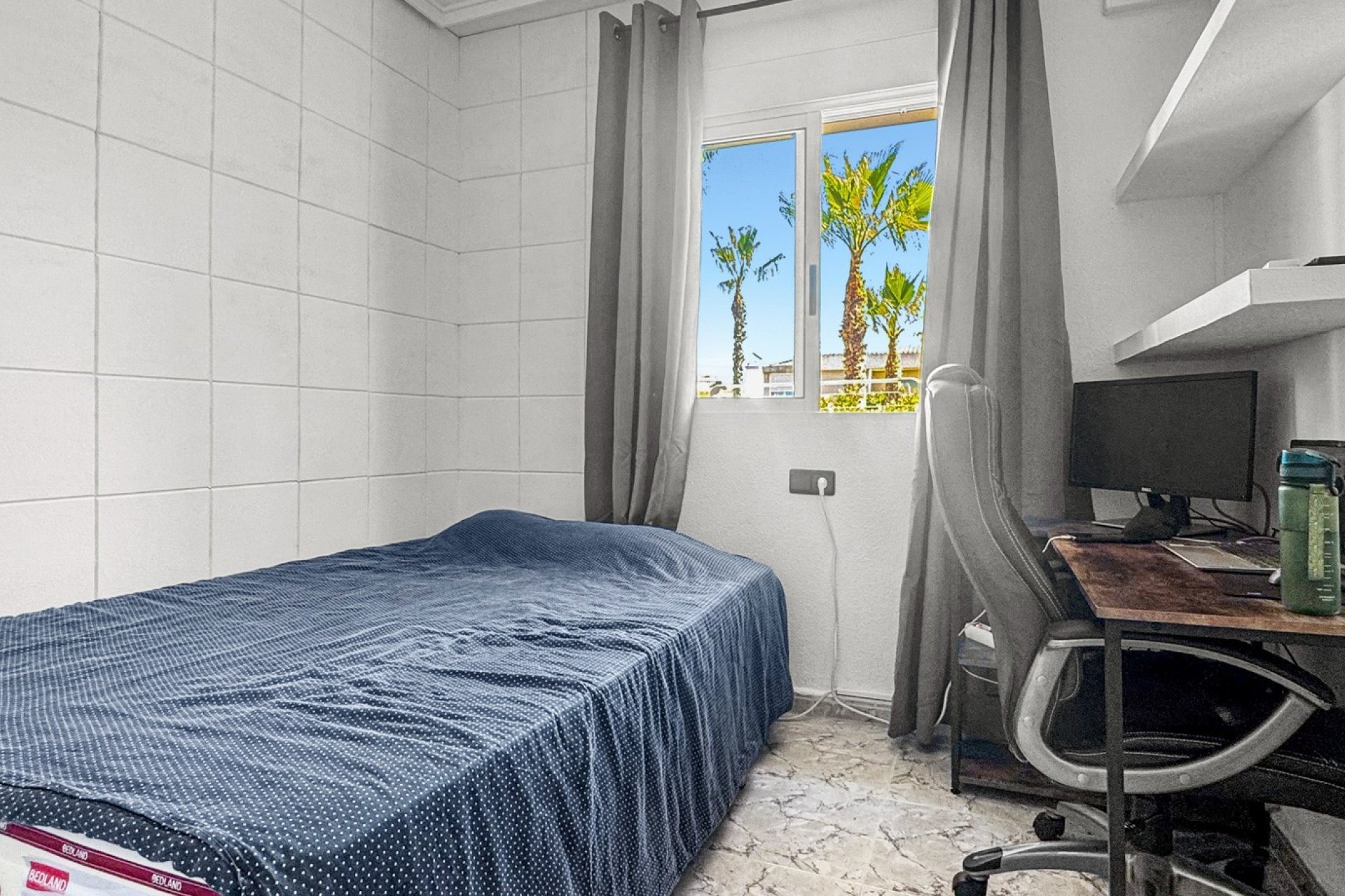 Resale - Apartment / Flat * - Torrevieja * - Aguas Nuevas *