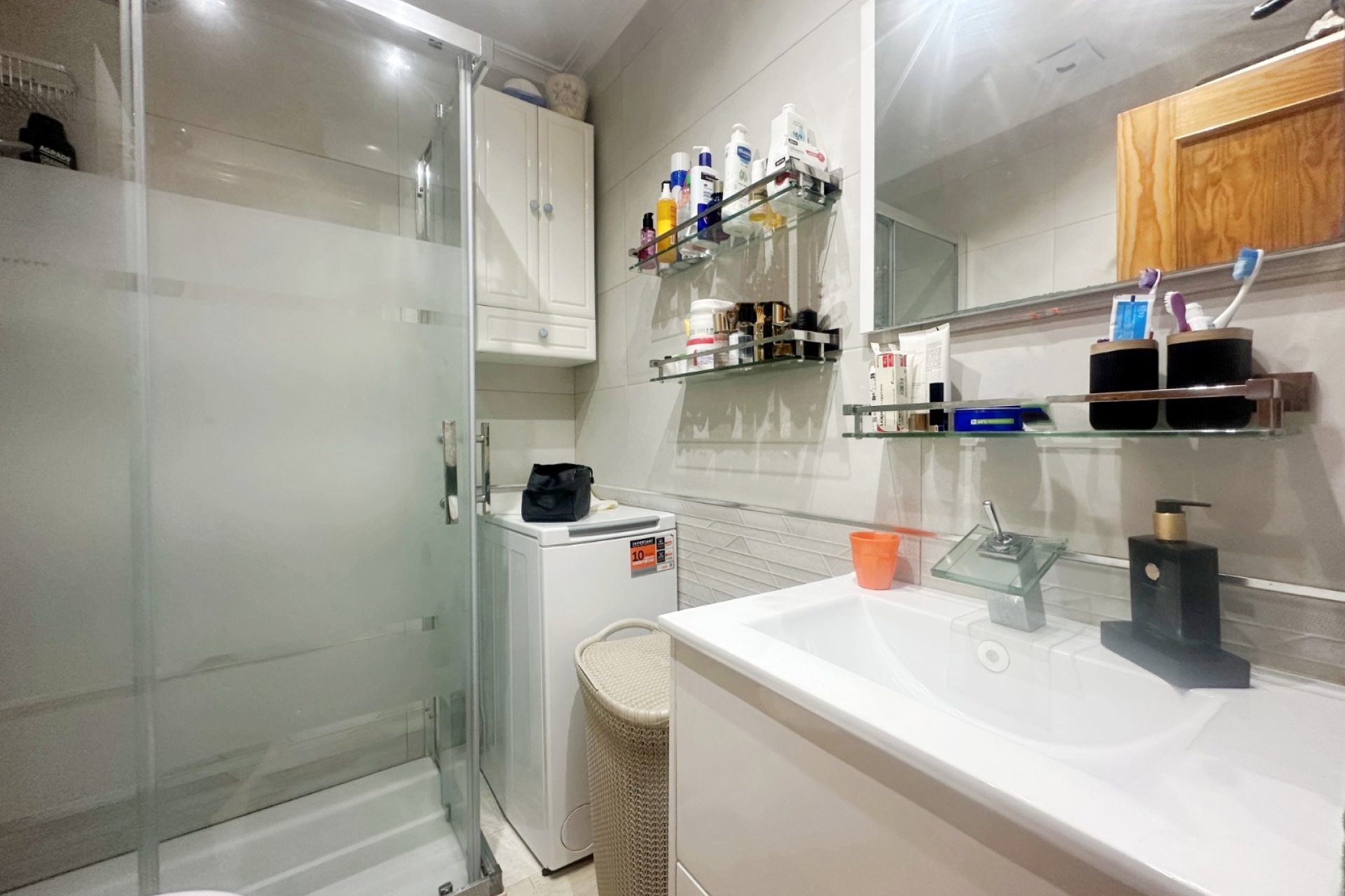 Resale - Apartment / Flat * - Torrevieja * - Aguas Nuevas *