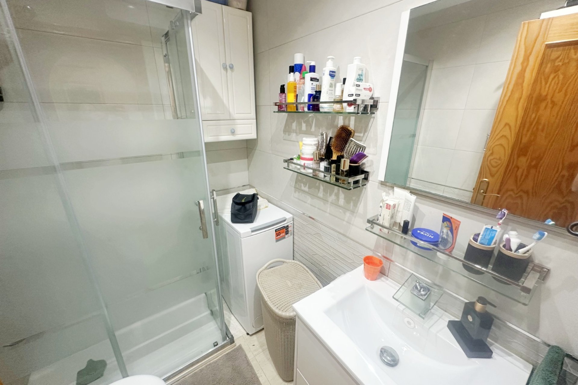 Resale - Apartment / Flat * - Torrevieja * - Aguas Nuevas *