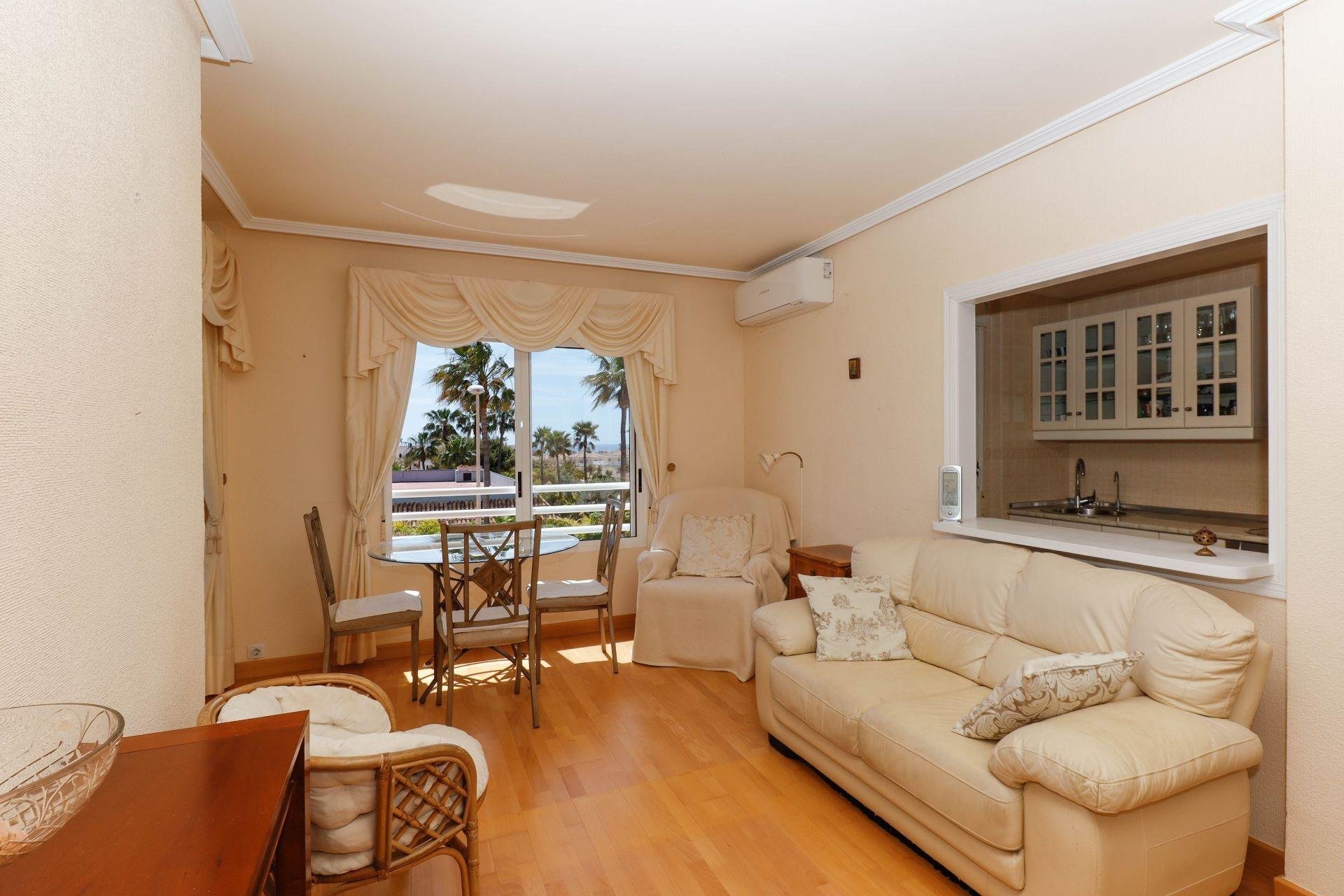 Resale - Apartment / flat - Torrevieja - Cabo cervera