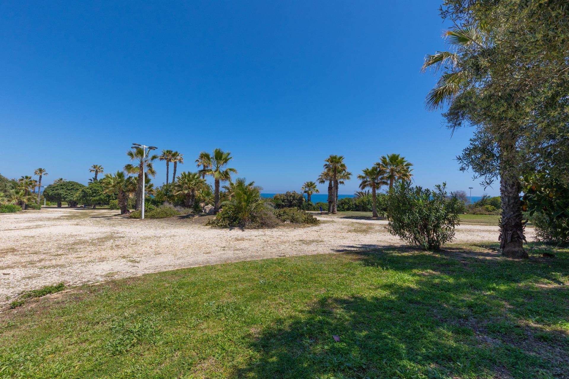 Resale - Apartment / Flat * - Torrevieja * - Cabo cervera *