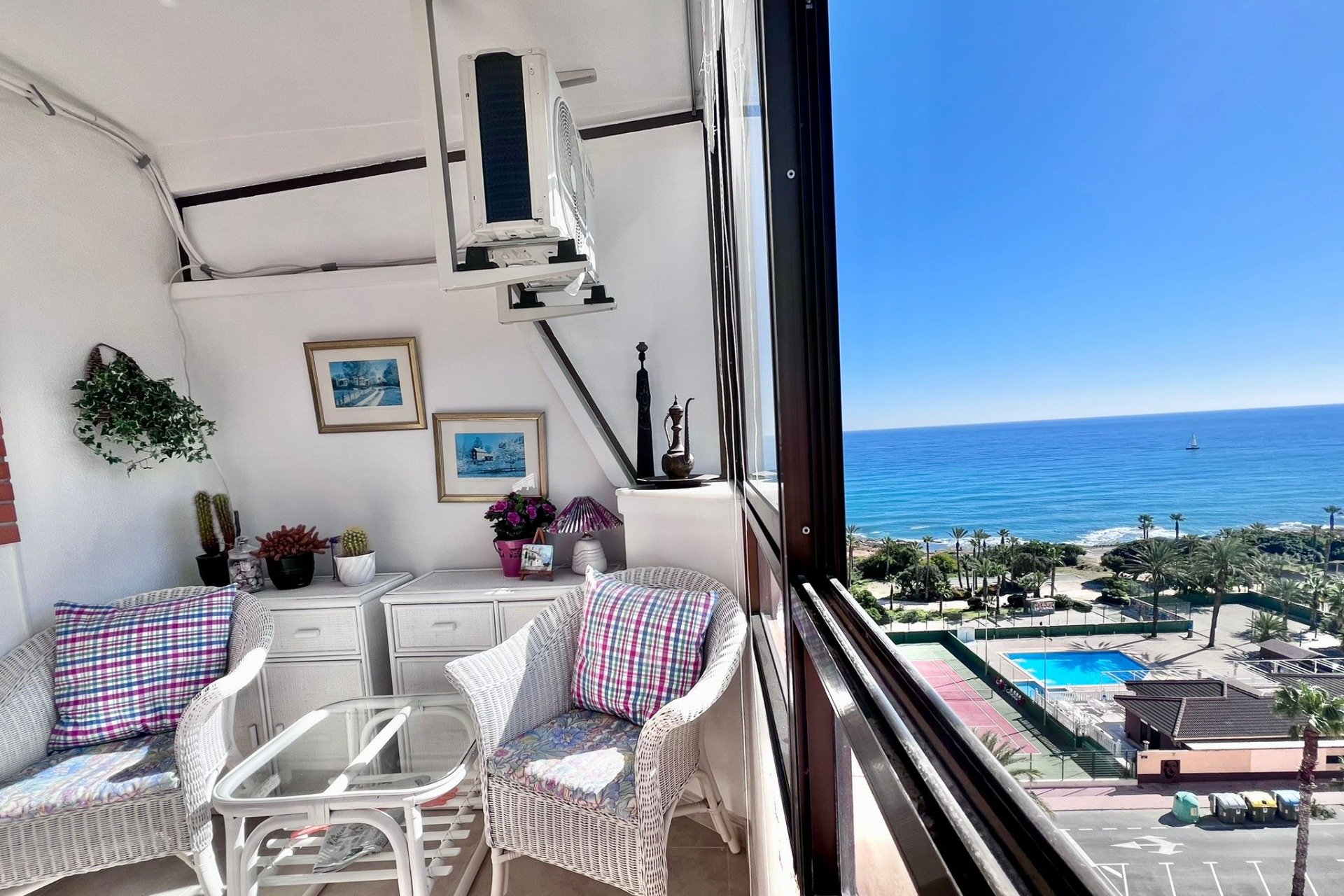 Resale - Apartment / Flat * - Torrevieja * - Cabo cervera *