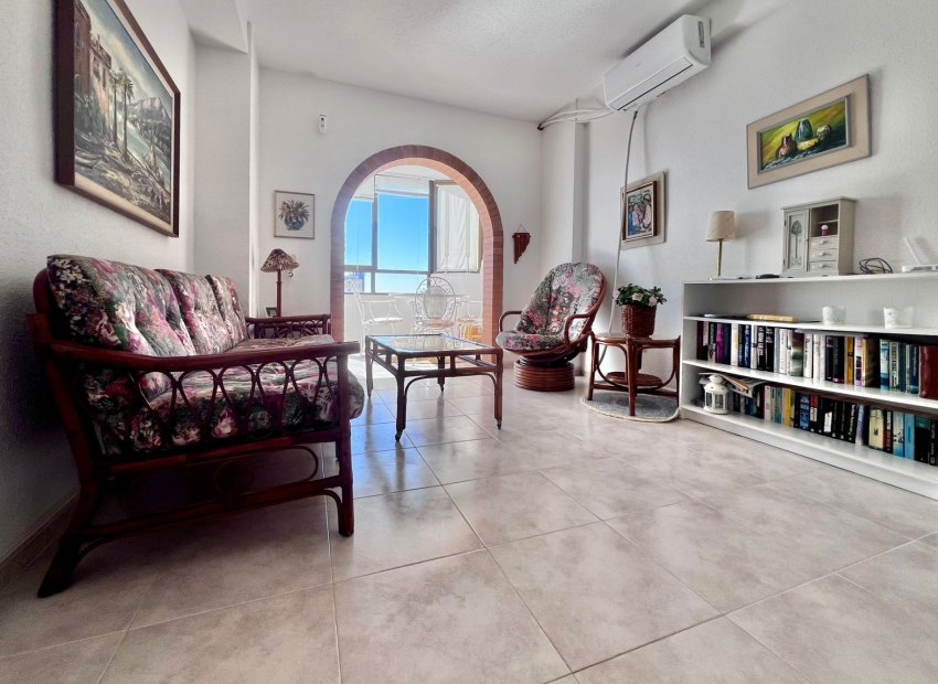 Resale - Apartment / Flat * - Torrevieja * - Cabo cervera *