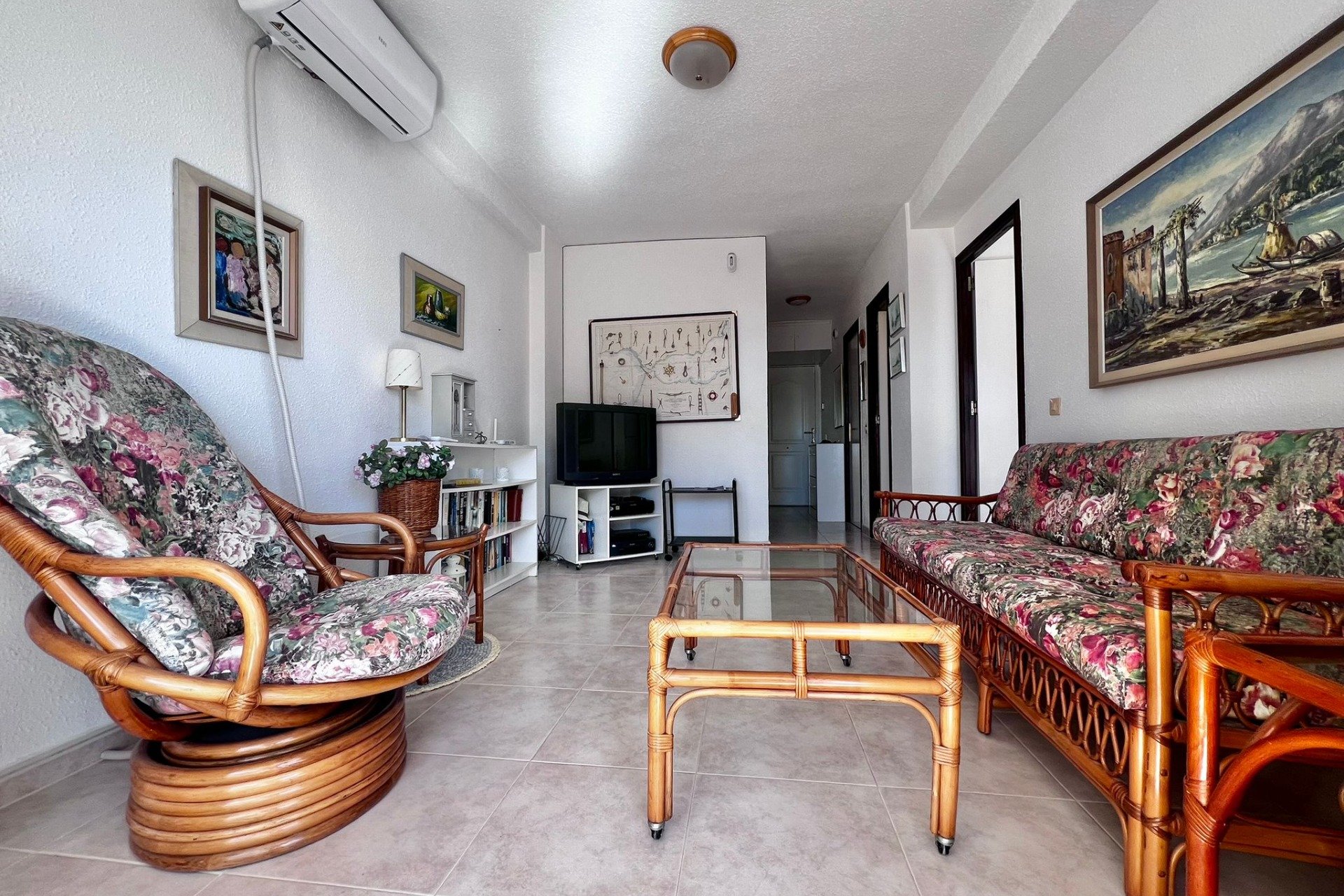 Resale - Apartment / Flat * - Torrevieja * - Cabo cervera *