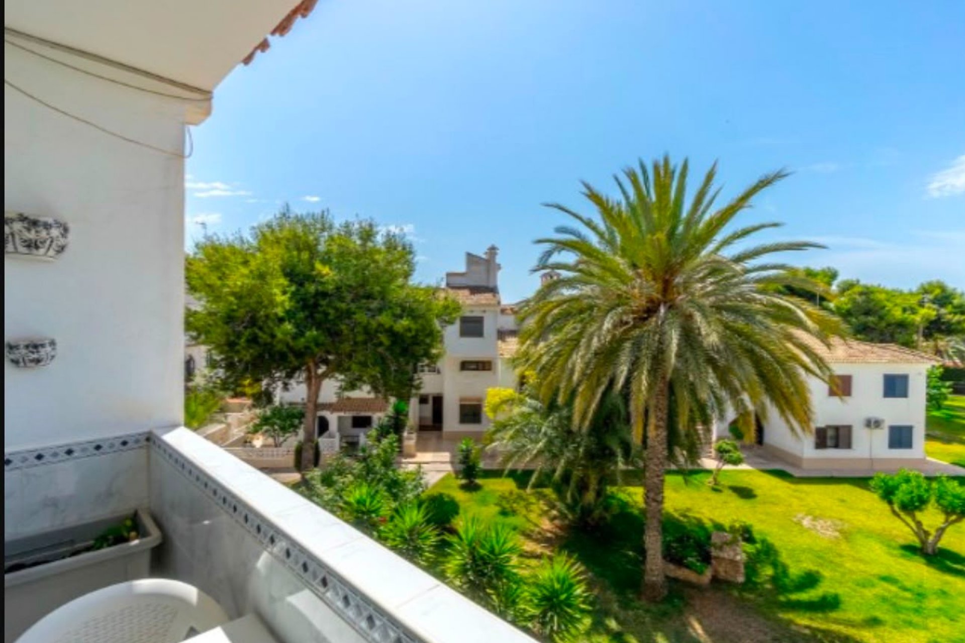 Resale - Apartment / Flat * - Torrevieja * - Calas blanca