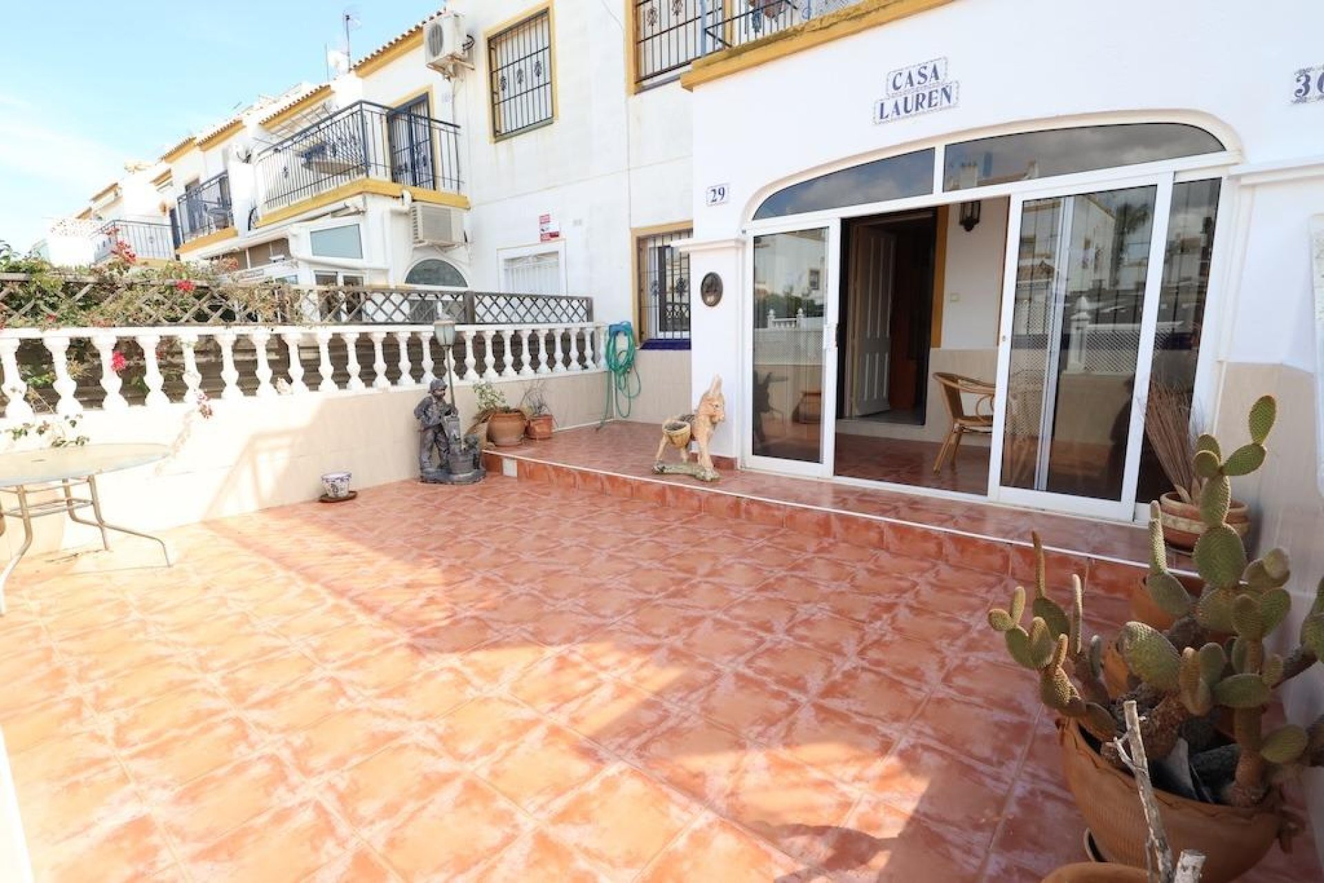 Resale - Apartment / Flat * - Torrevieja * - Carrefour *