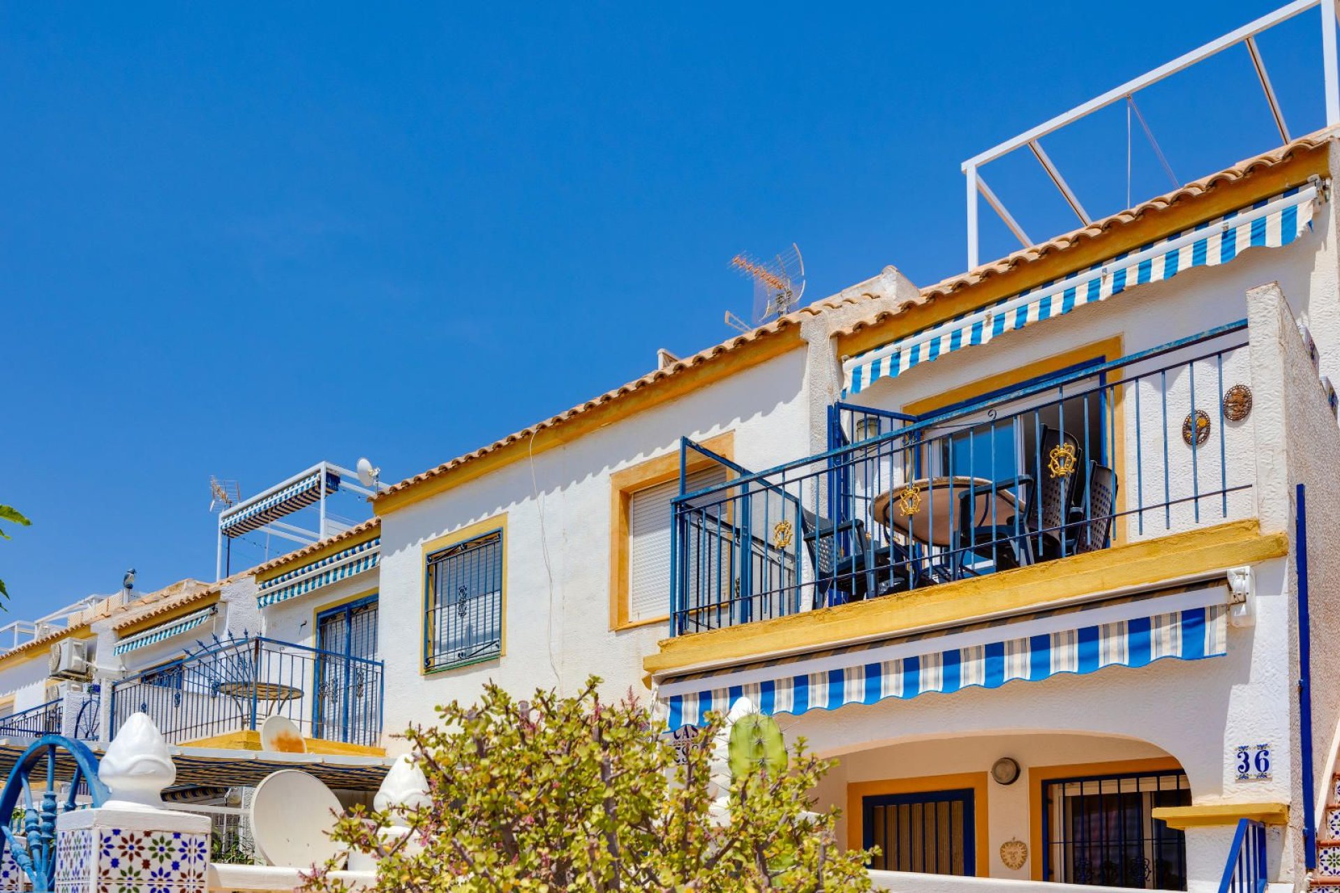 Resale - Apartment / Flat * - Torrevieja * - Carrefour *